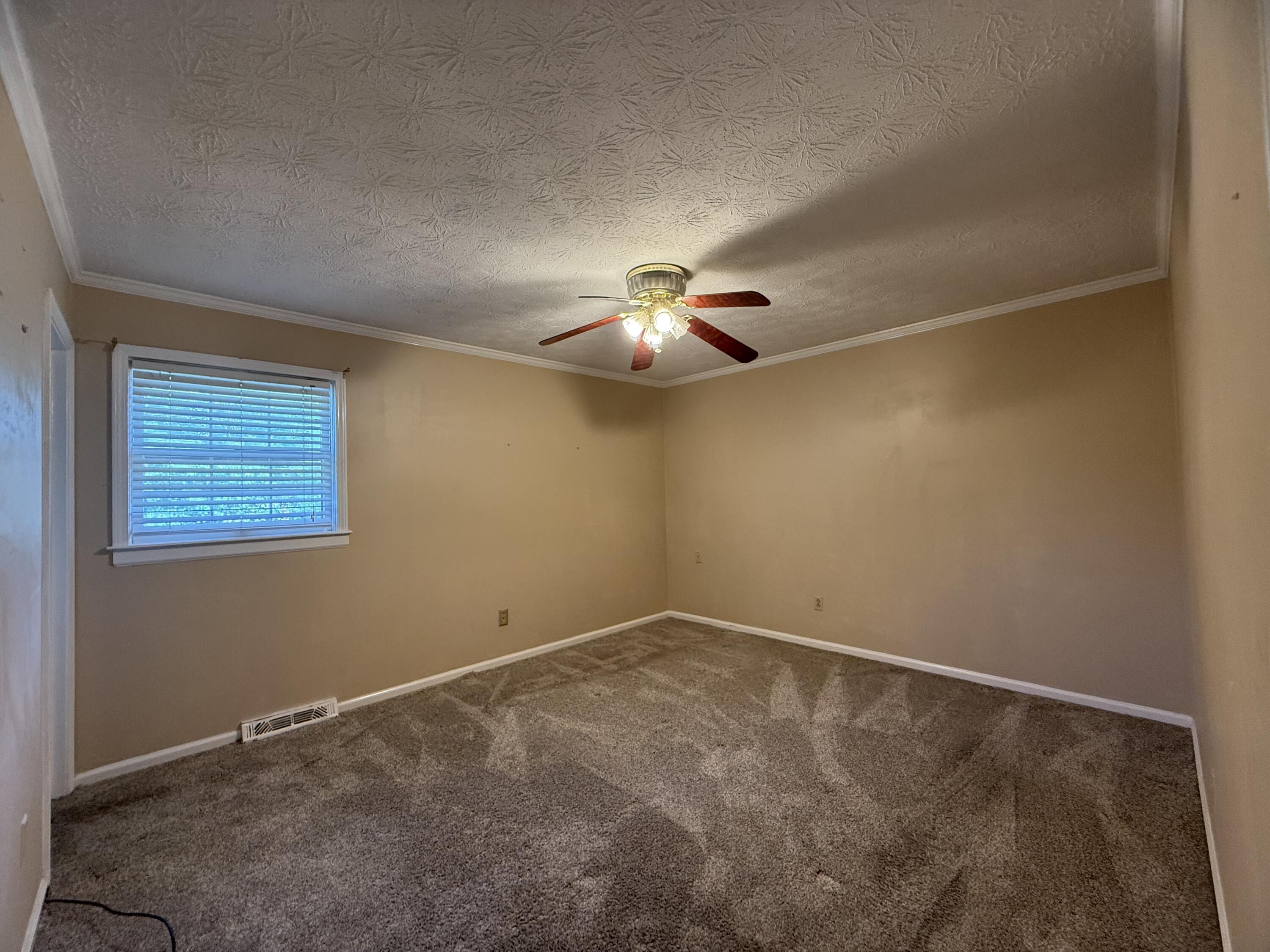 3924 Gladman Way Property Photo 12