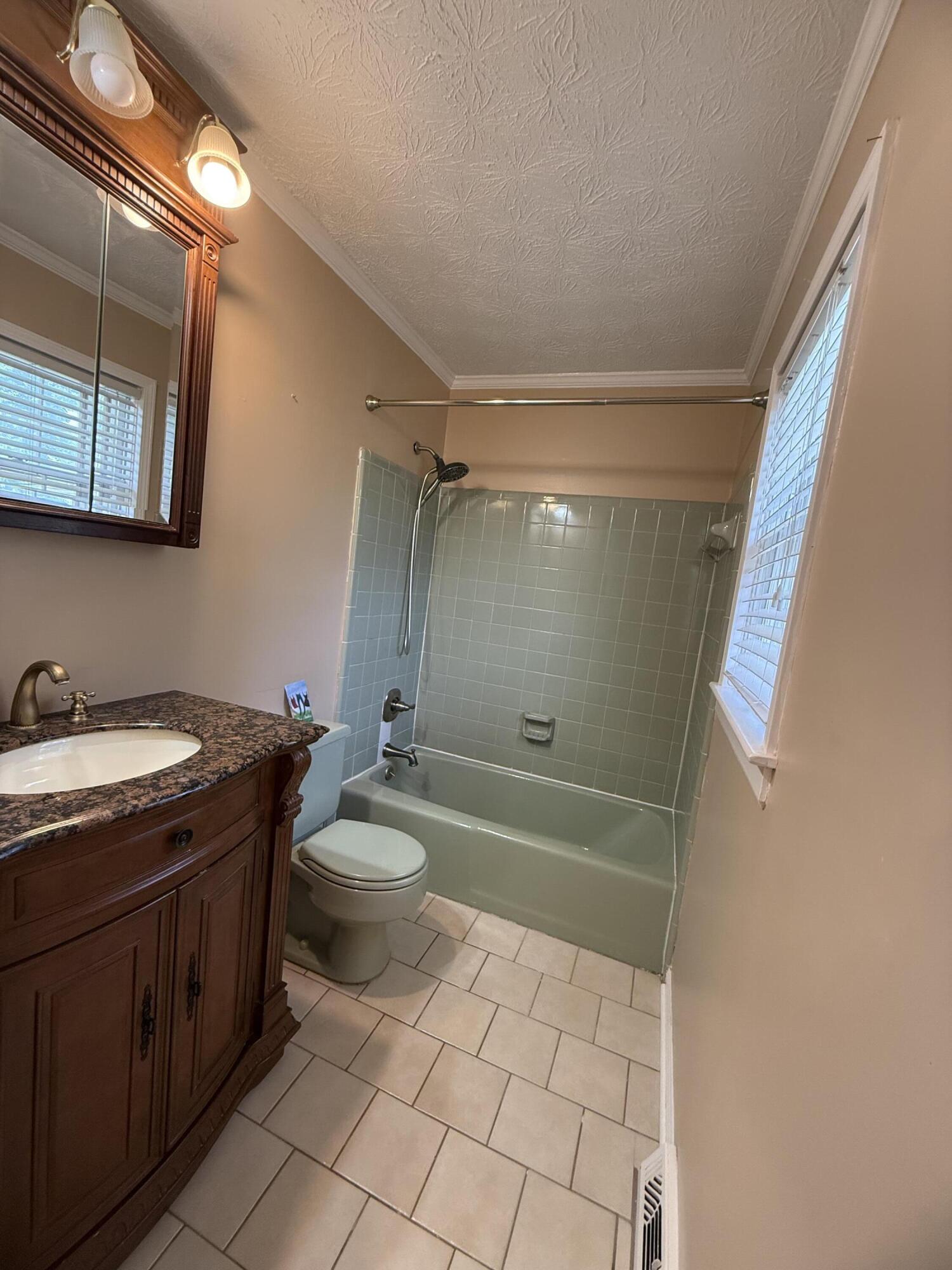3924 Gladman Way Property Photo 14