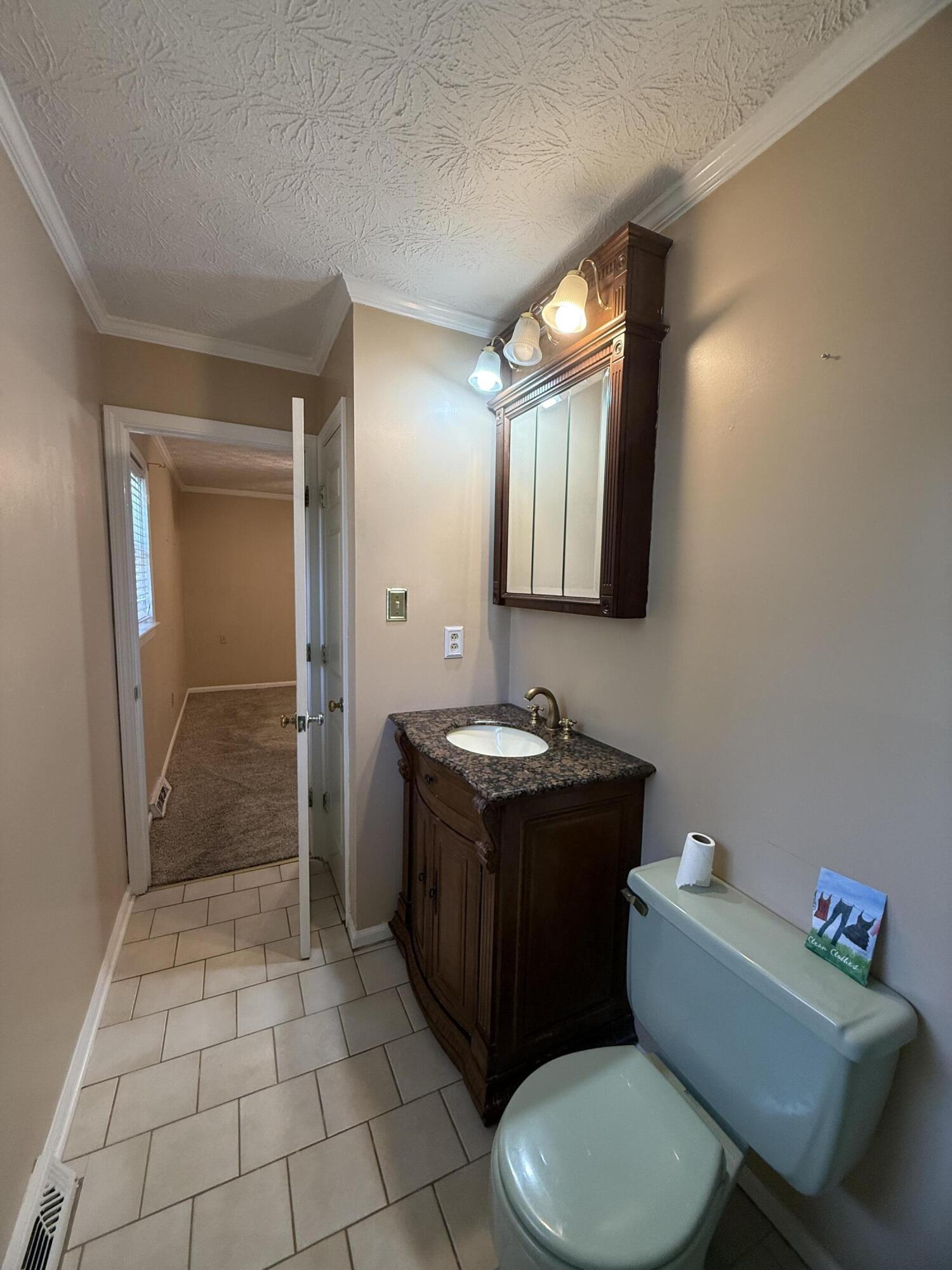 3924 Gladman Way Property Photo 15