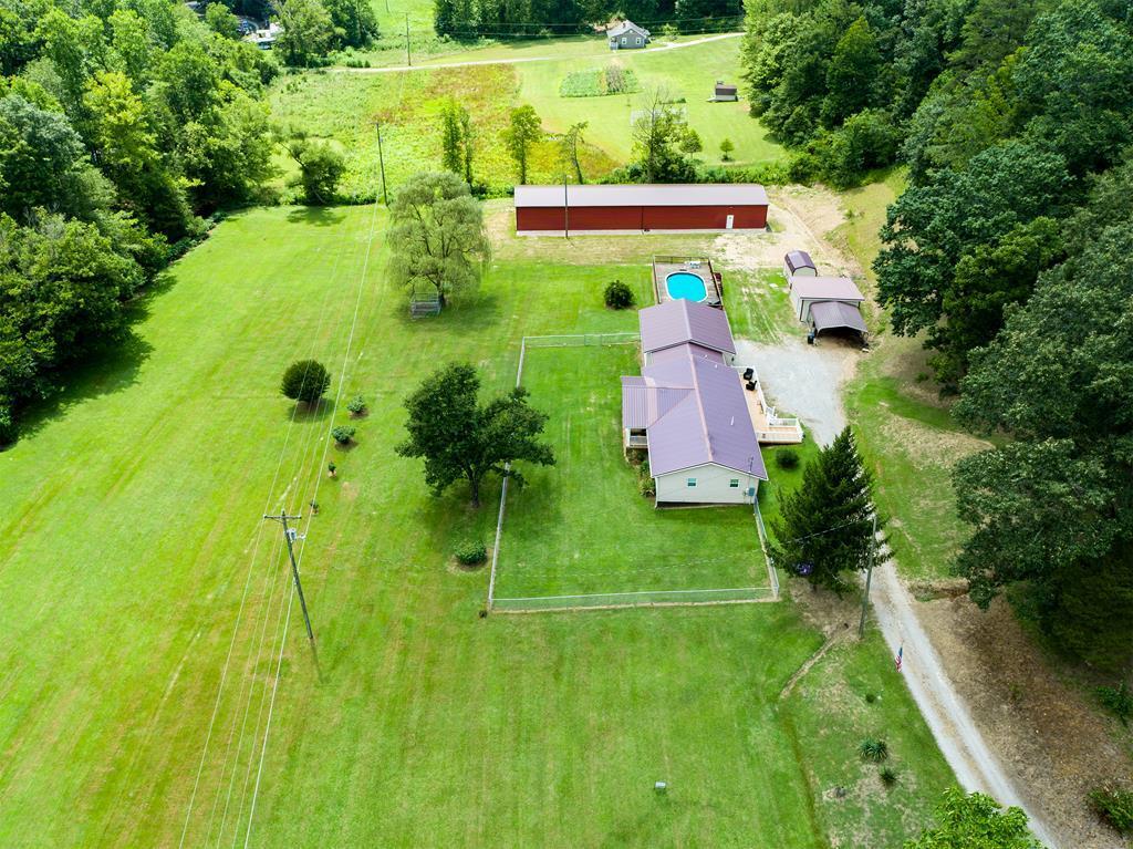 811 State Highway 1750 Property Photo 2