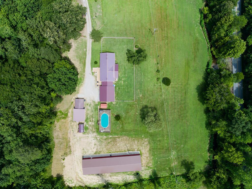 811 State Highway 1750 Property Photo 3