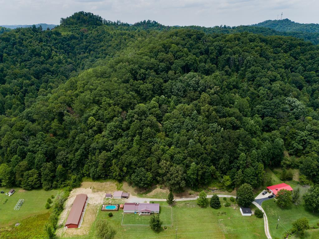 811 State Highway 1750 Property Photo 4
