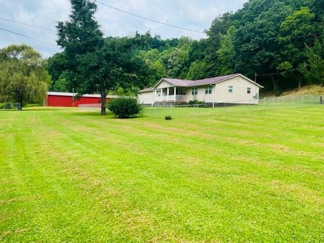 811 State Highway 1750 Property Photo 9