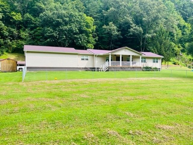 811 State Highway 1750 Property Photo 10