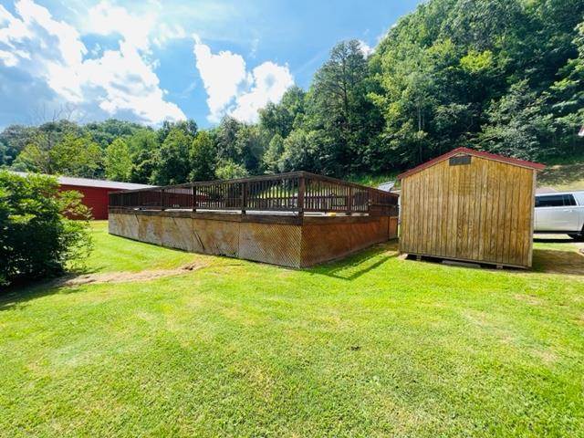 811 State Highway 1750 Property Photo 14