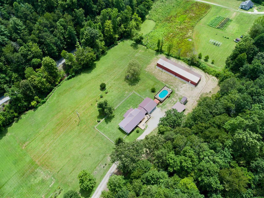 811 State Highway 1750 Property Photo 15