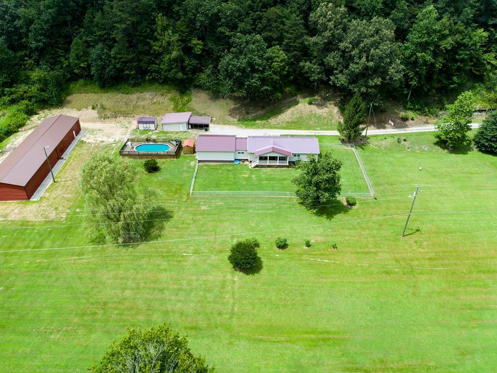 811 State Highway 1750 Property Photo 16
