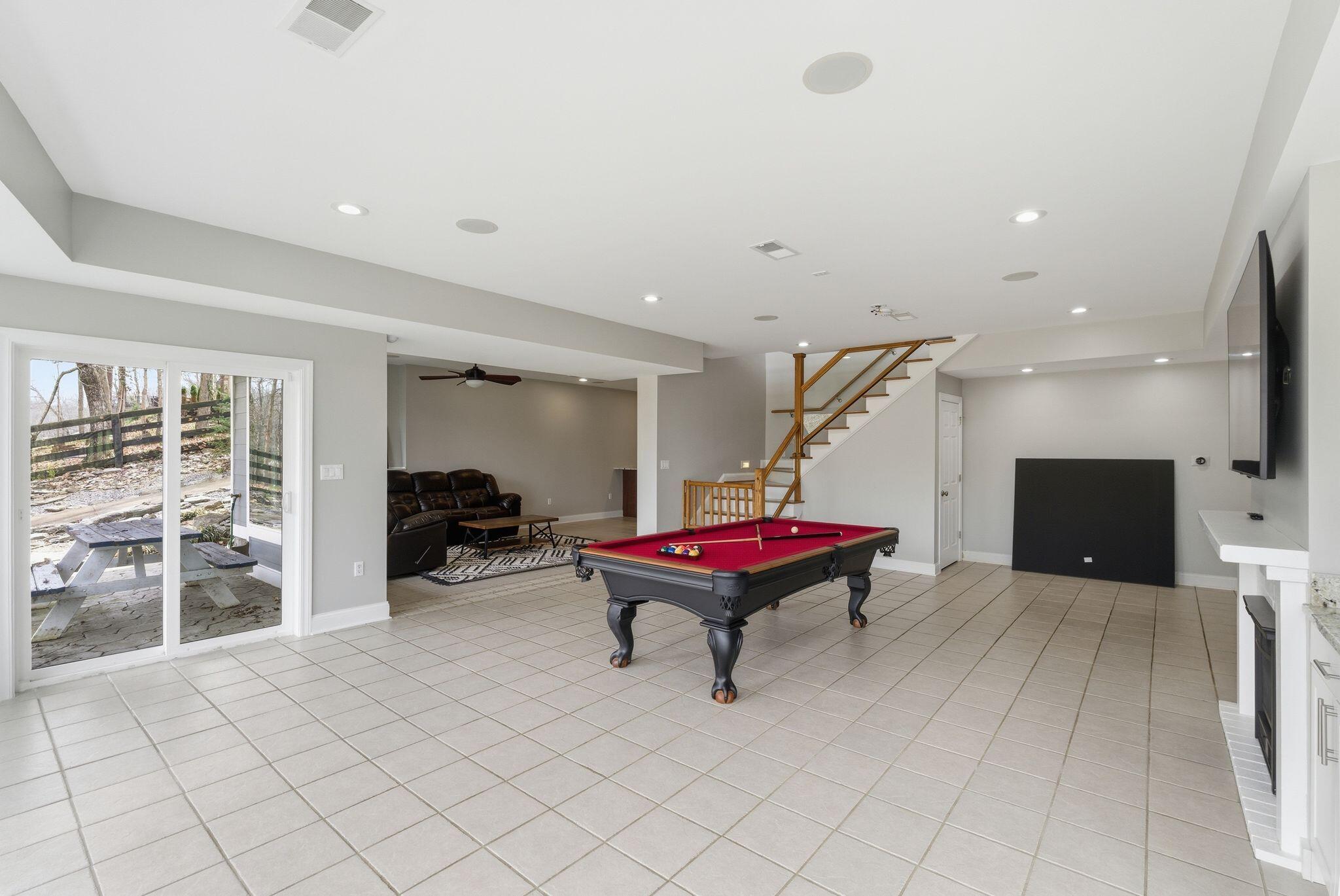 866 Donmar Drive Property Photo 42
