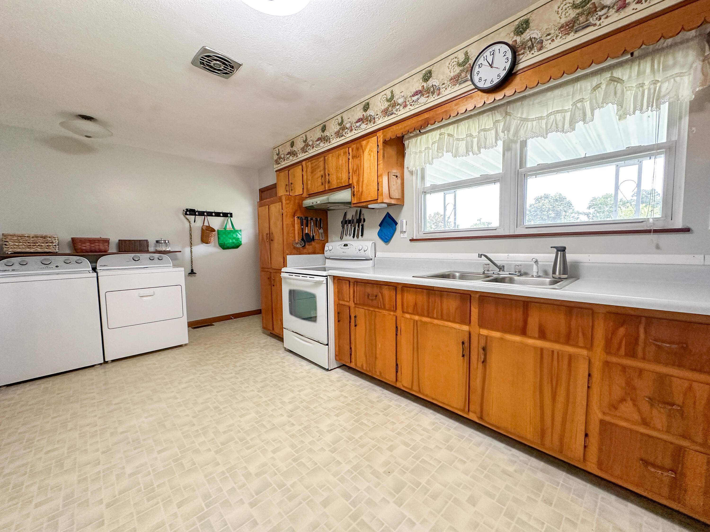 158 Fortenberry Road Property Photo 16