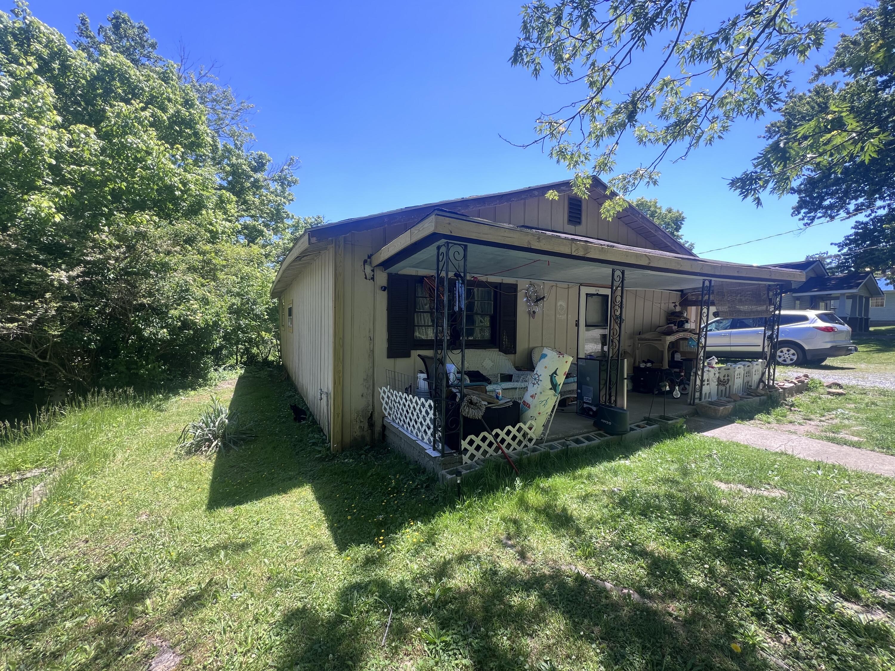 105 Nutwood Road Property Photo 1
