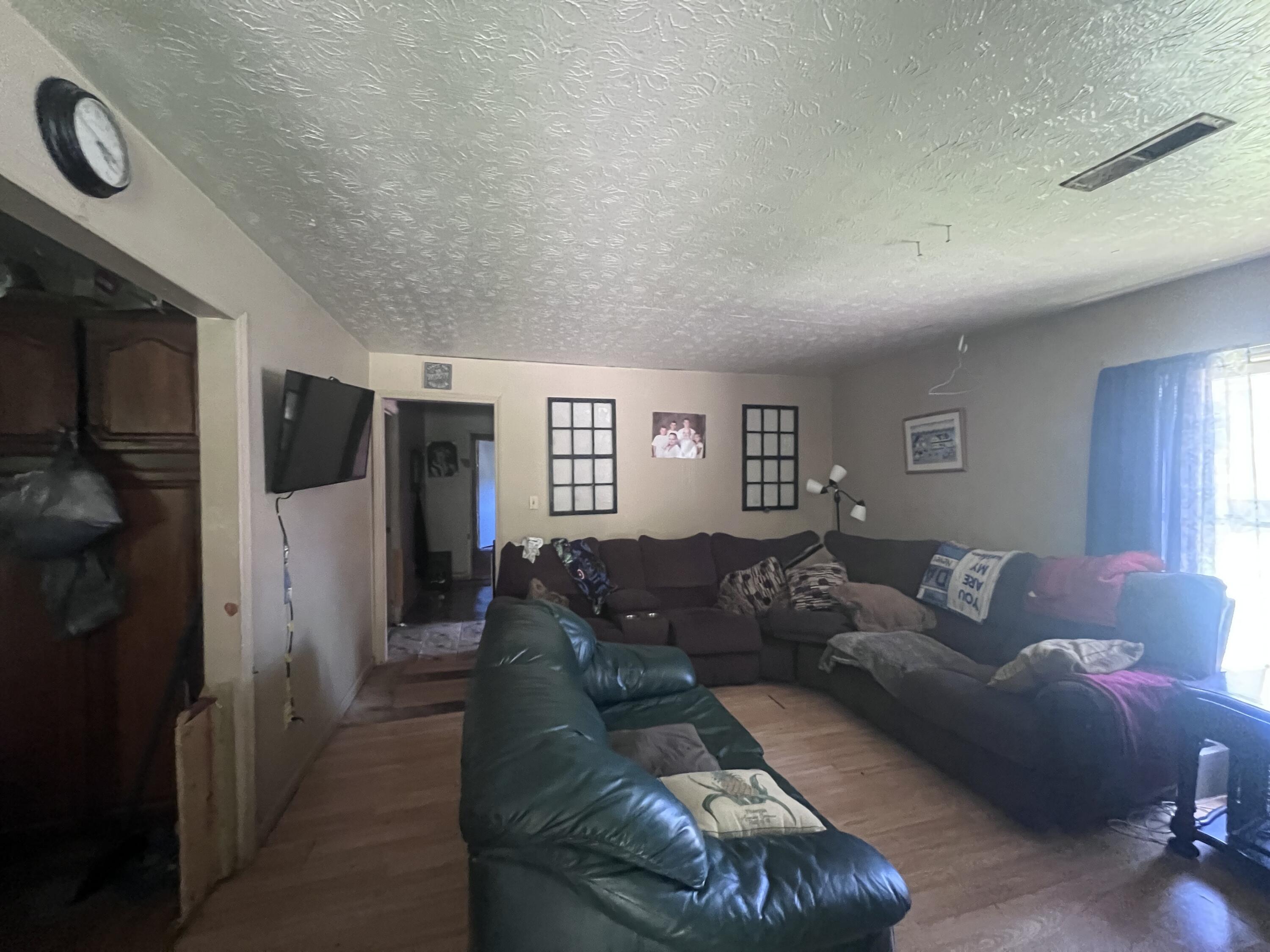 105 Nutwood Road Property Photo 11