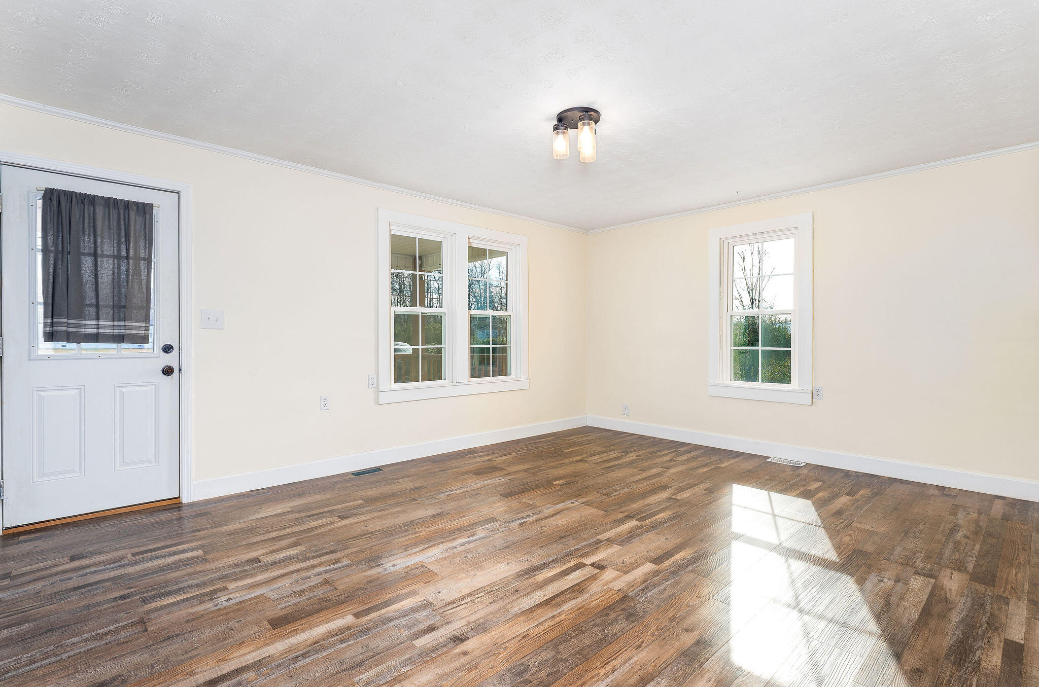 875 State Highway 3106 Property Photo 7