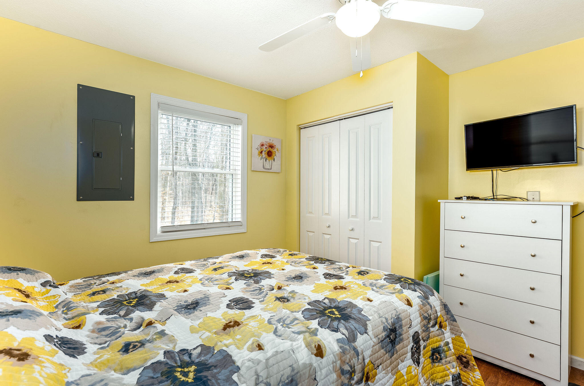 81 White Oak Lane Property Photo 14
