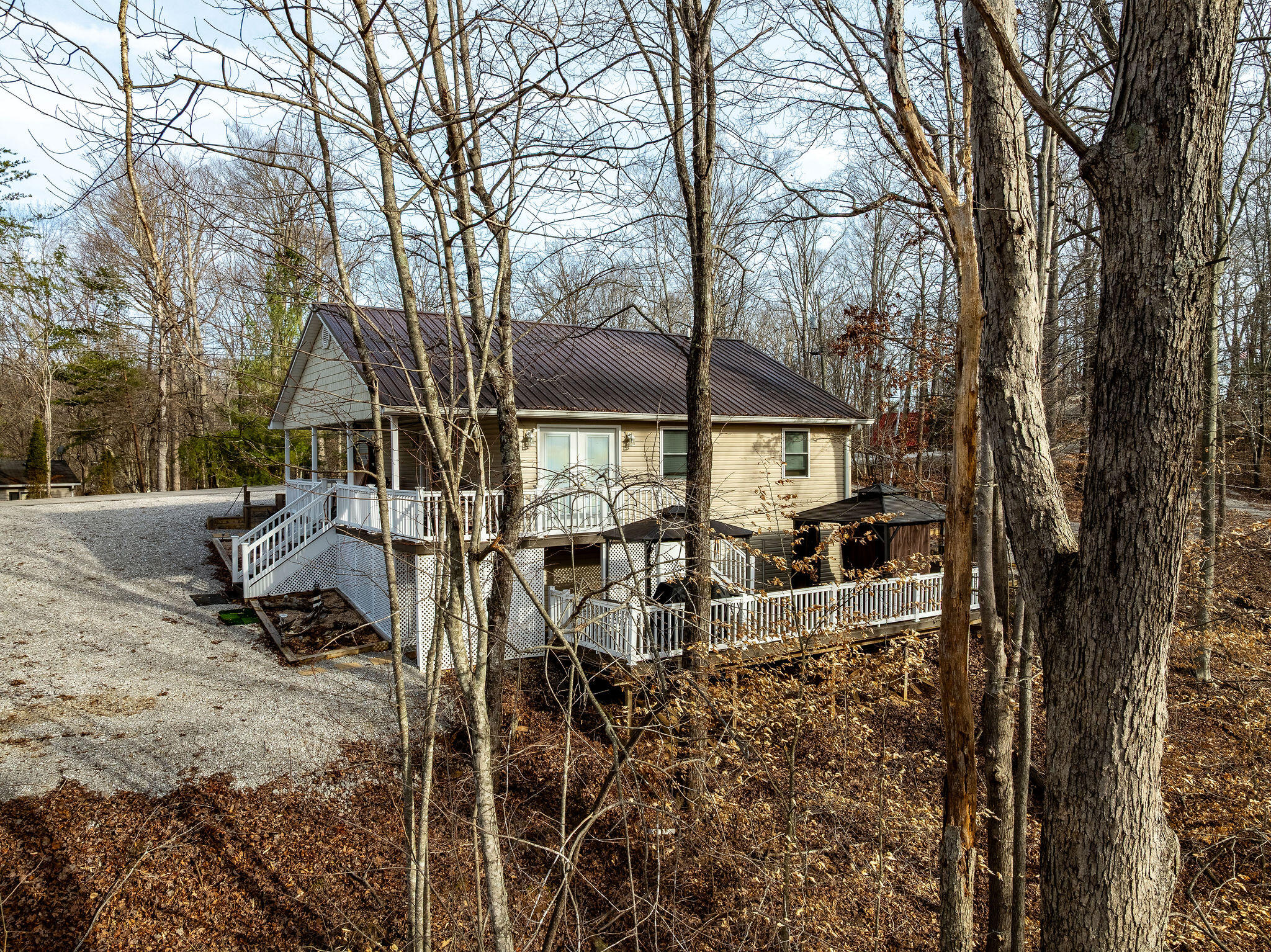 81 White Oak Lane Property Photo 31