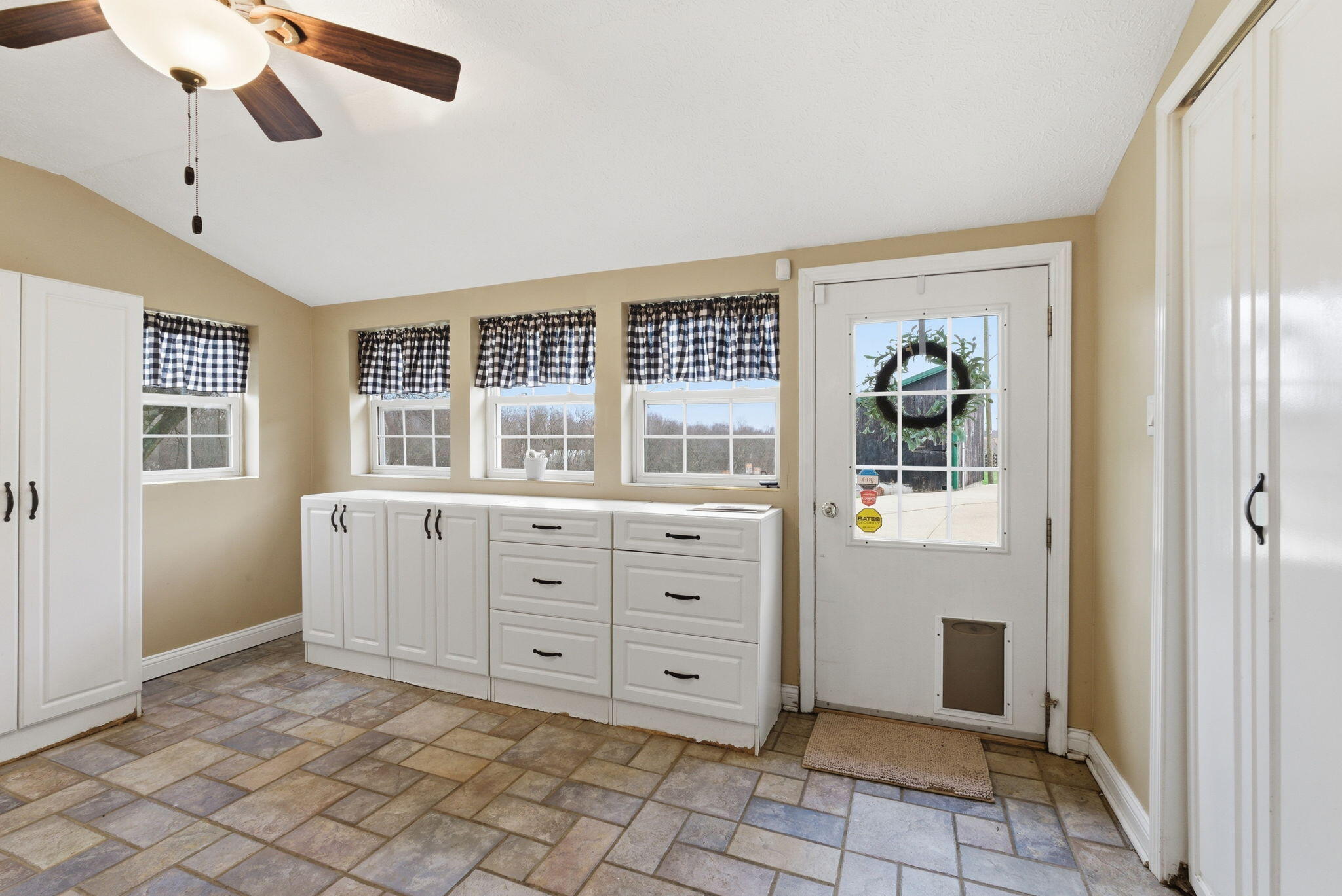 1600 Hickory Grove Road Property Photo 17