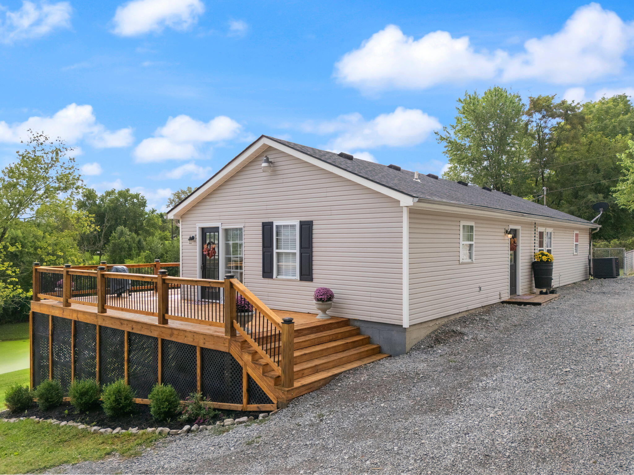198 Doolin Way Property Photo 8