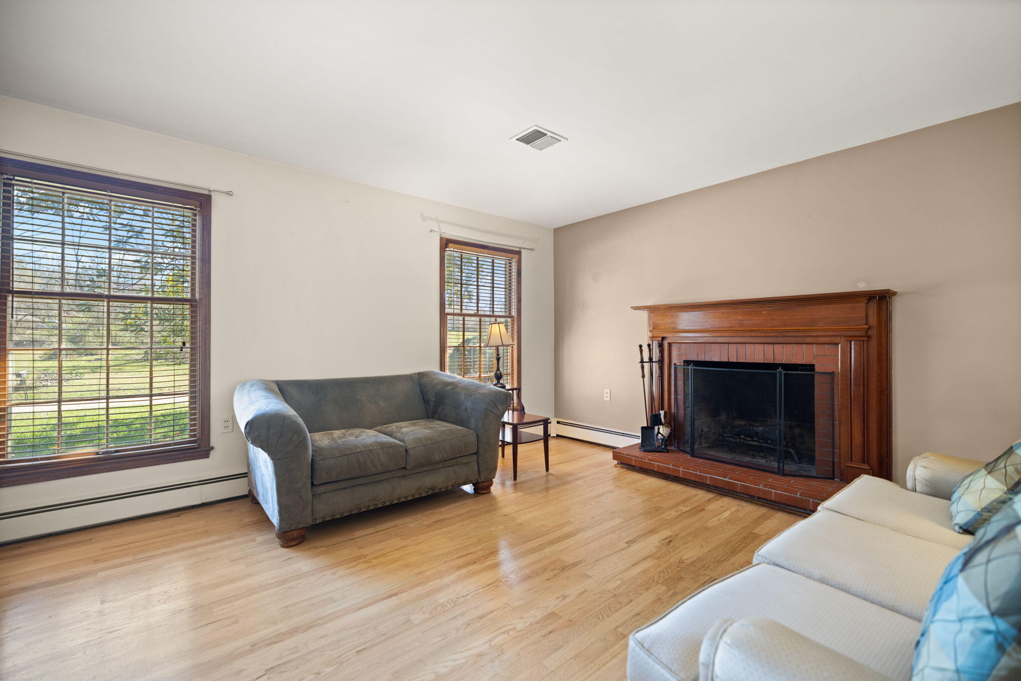 325 Maple Avenue Property Photo 23