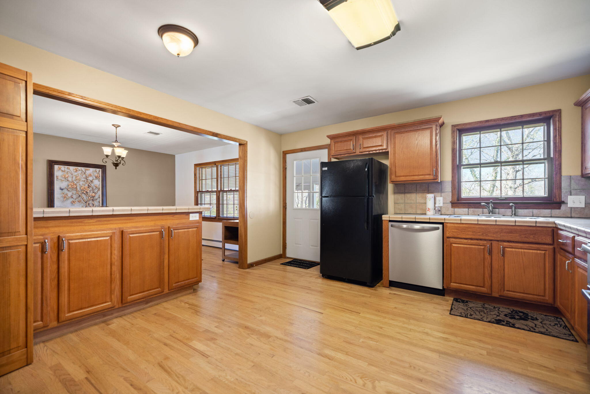 325 Maple Avenue Property Photo 31