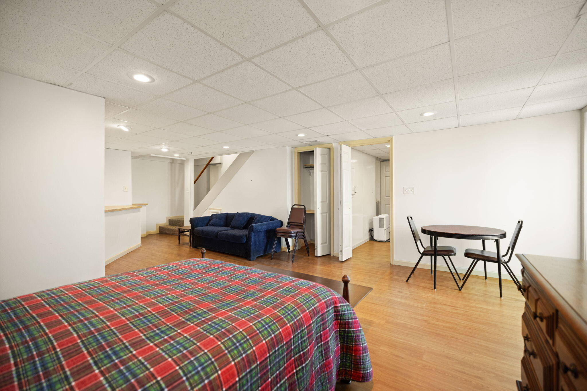 325 Maple Avenue Property Photo 46