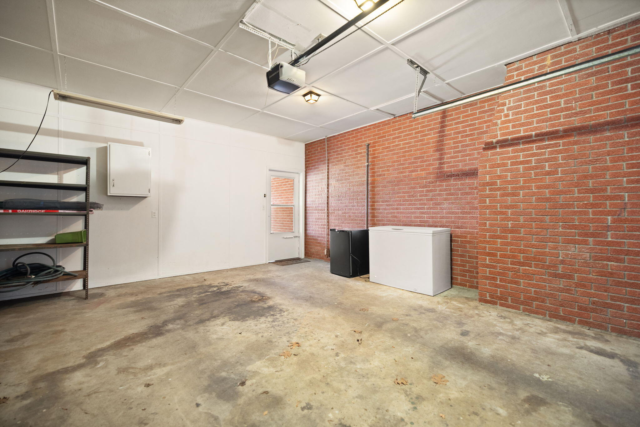 325 Maple Avenue Property Photo 56