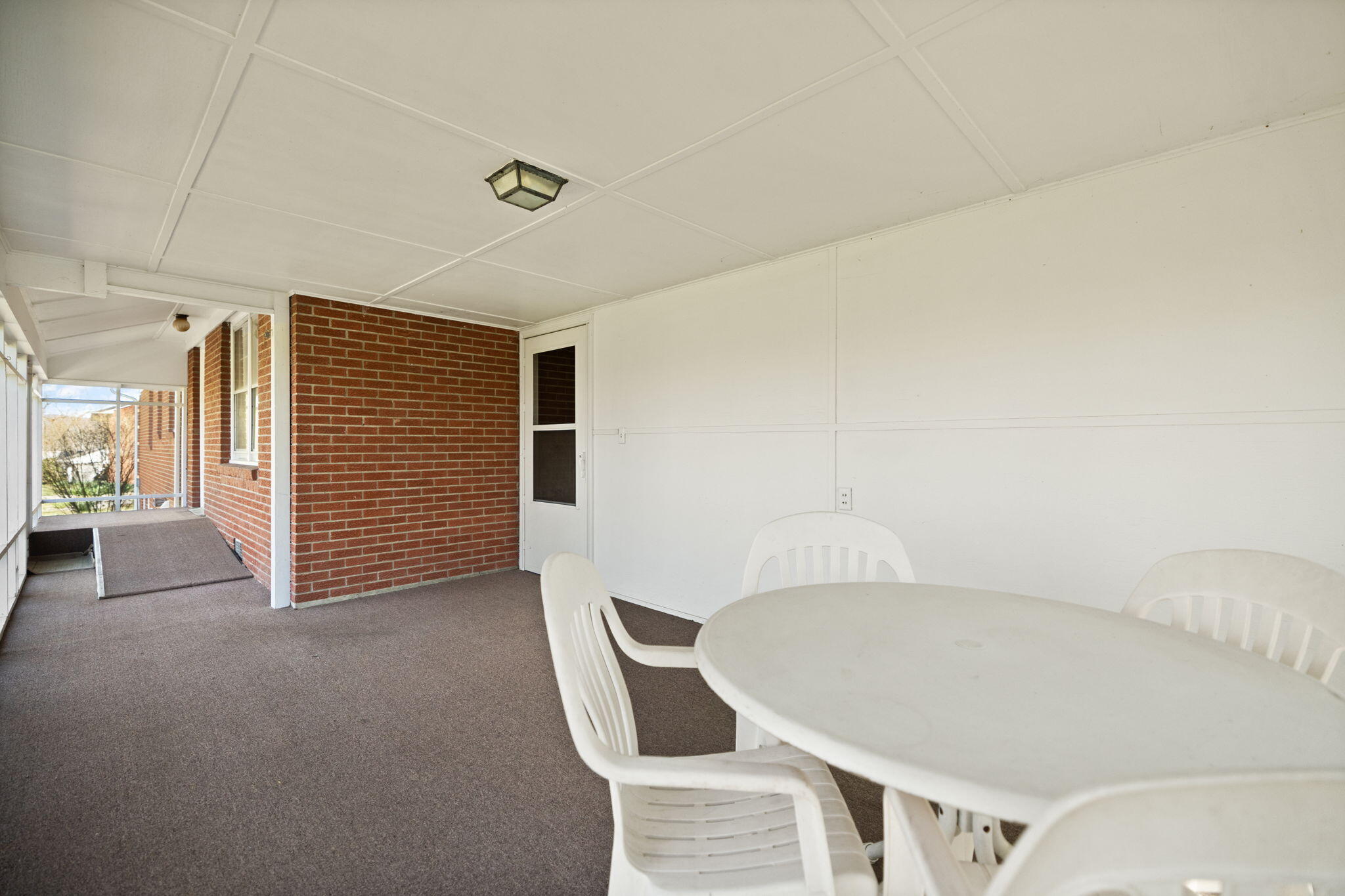 325 Maple Avenue Property Photo 59
