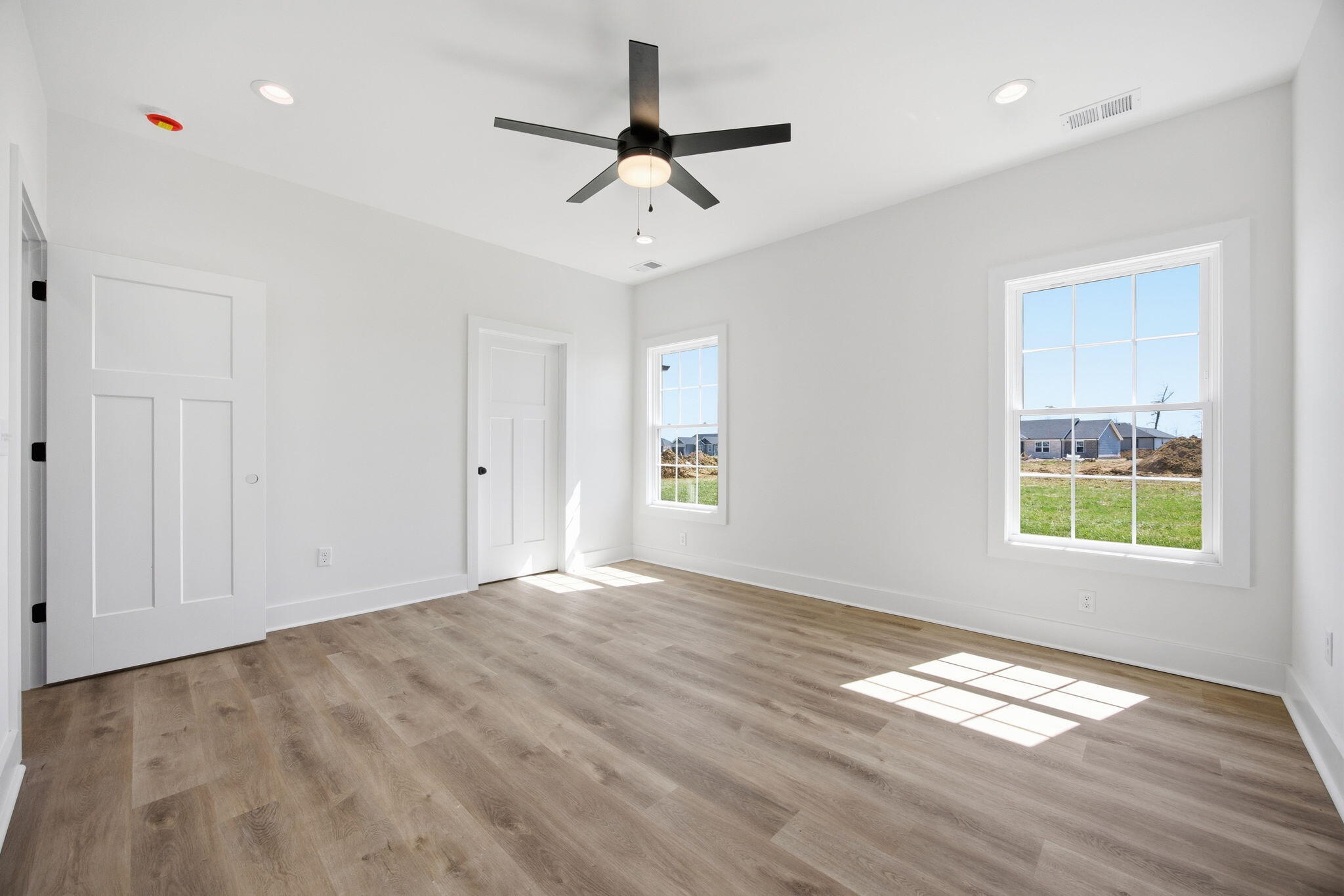 603 Comanche Trail Property Photo 12