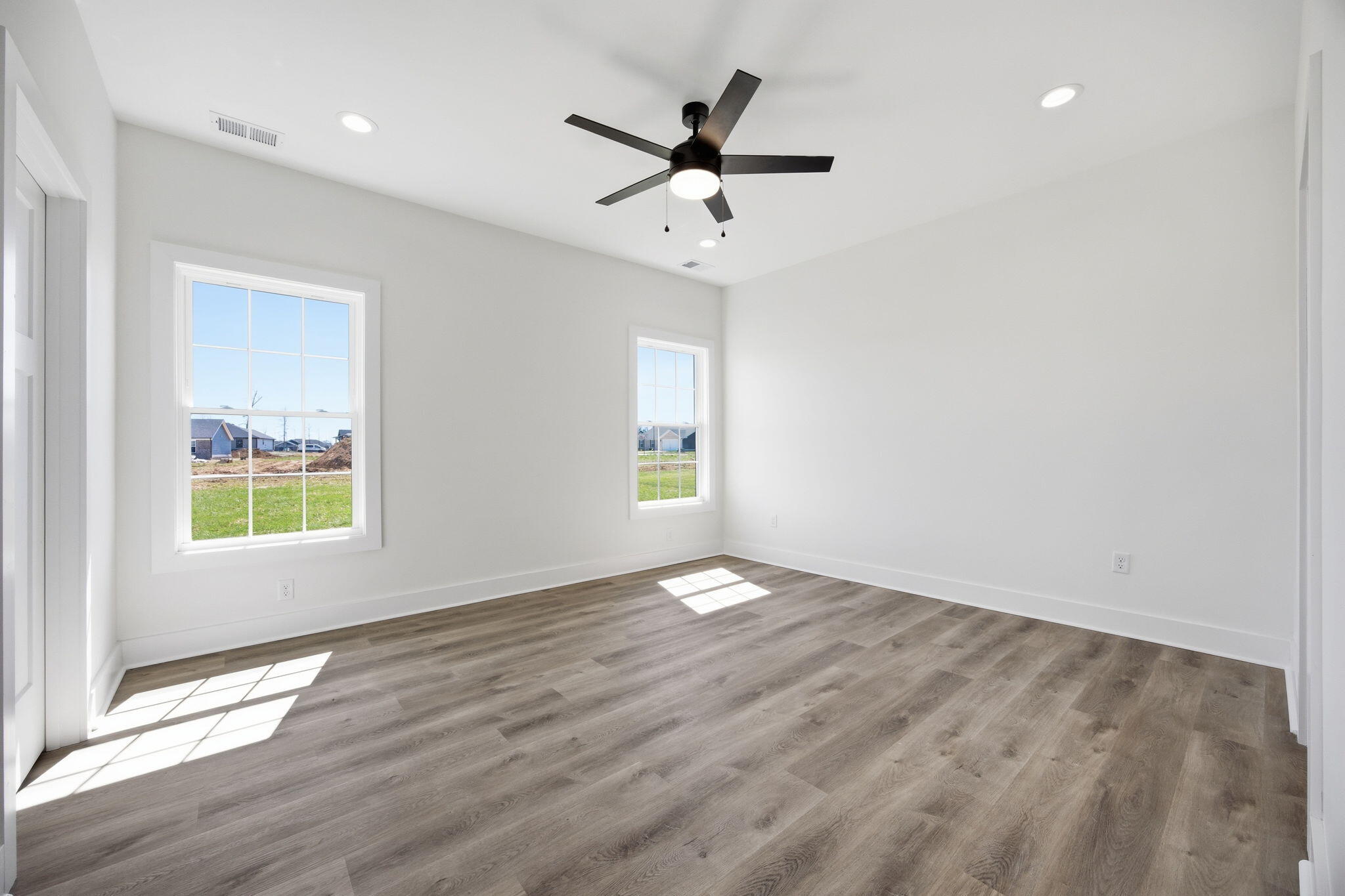 603 Comanche Trail Property Photo 15