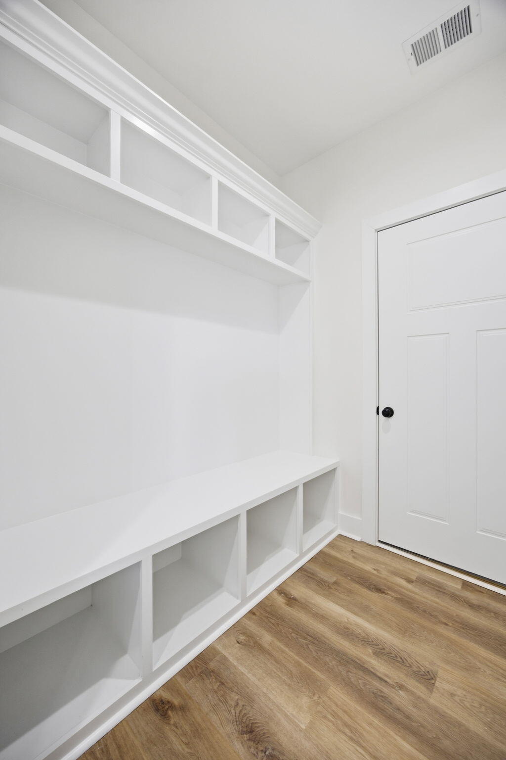 603 Comanche Trail Property Photo 19