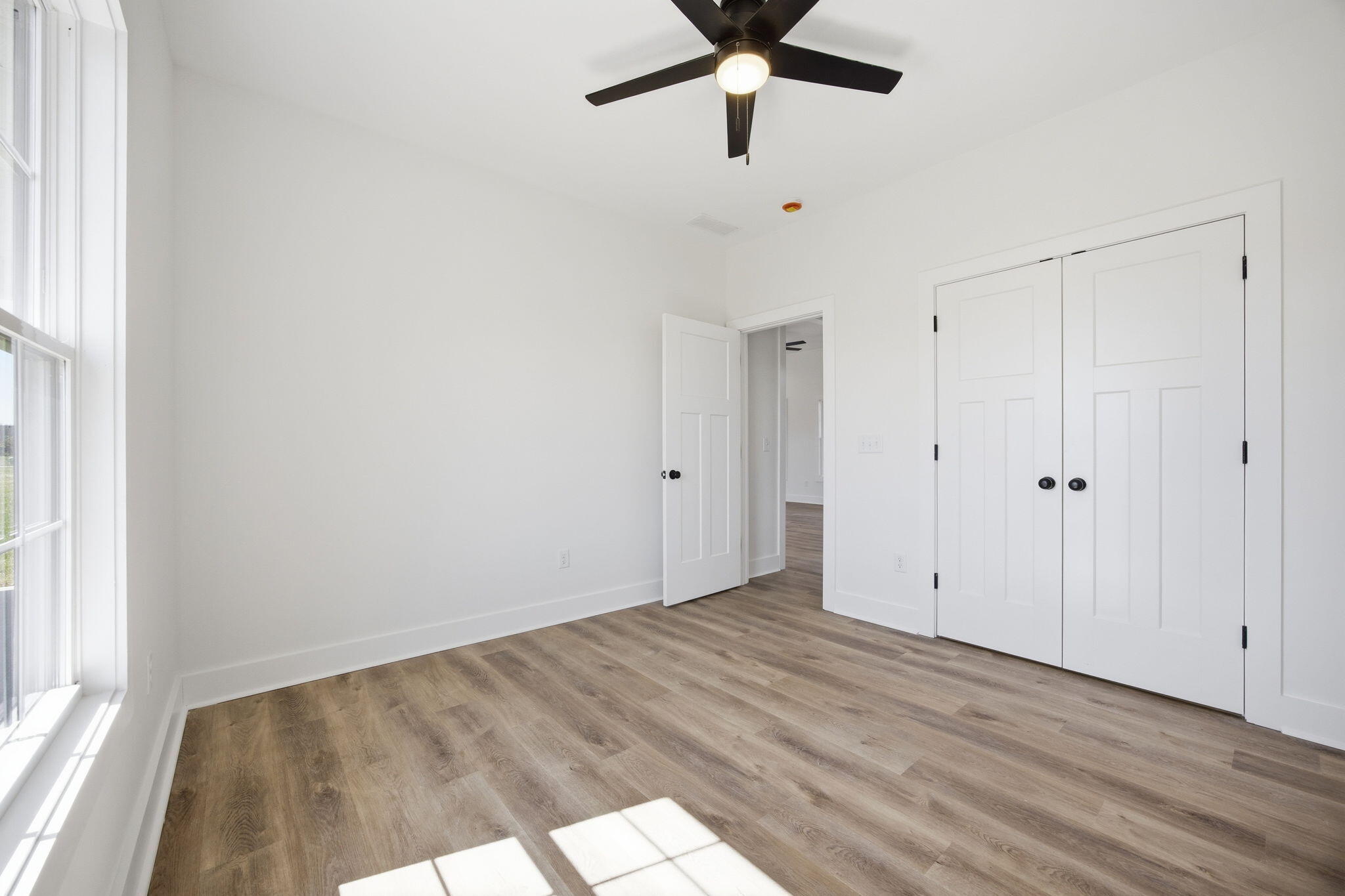 603 Comanche Trail Property Photo 21