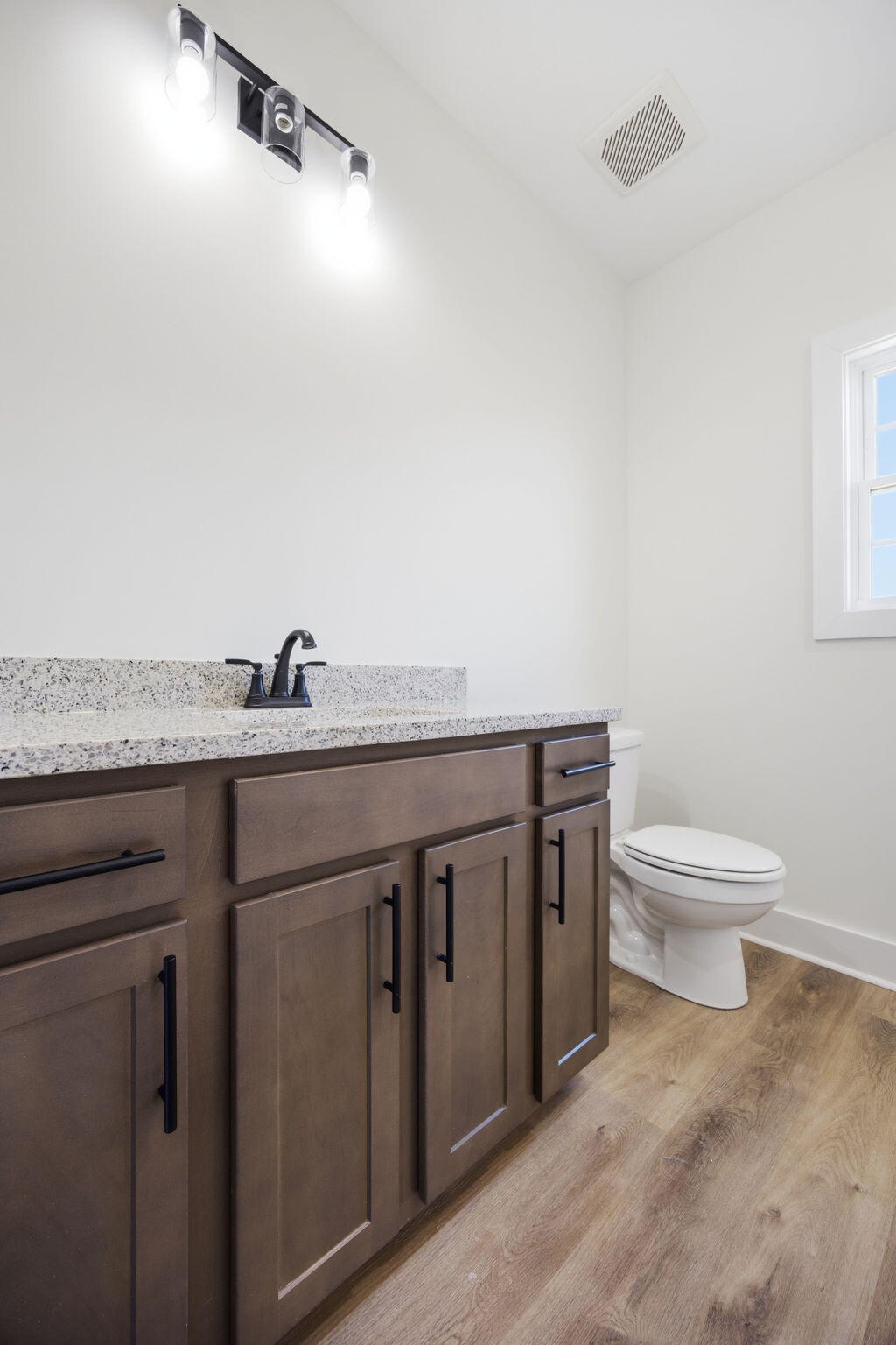 603 Comanche Trail Property Photo 25