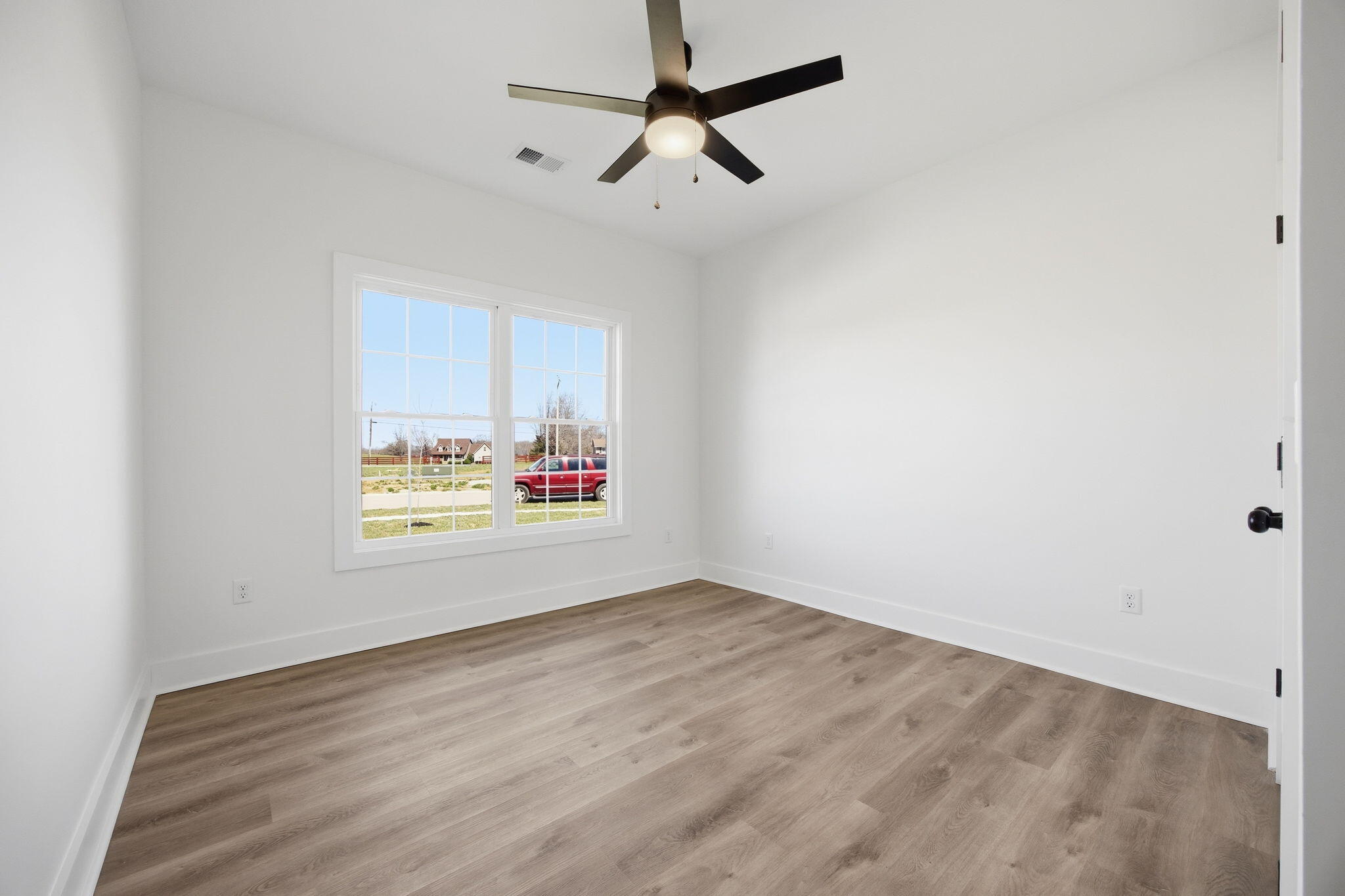 603 Comanche Trail Property Photo 28