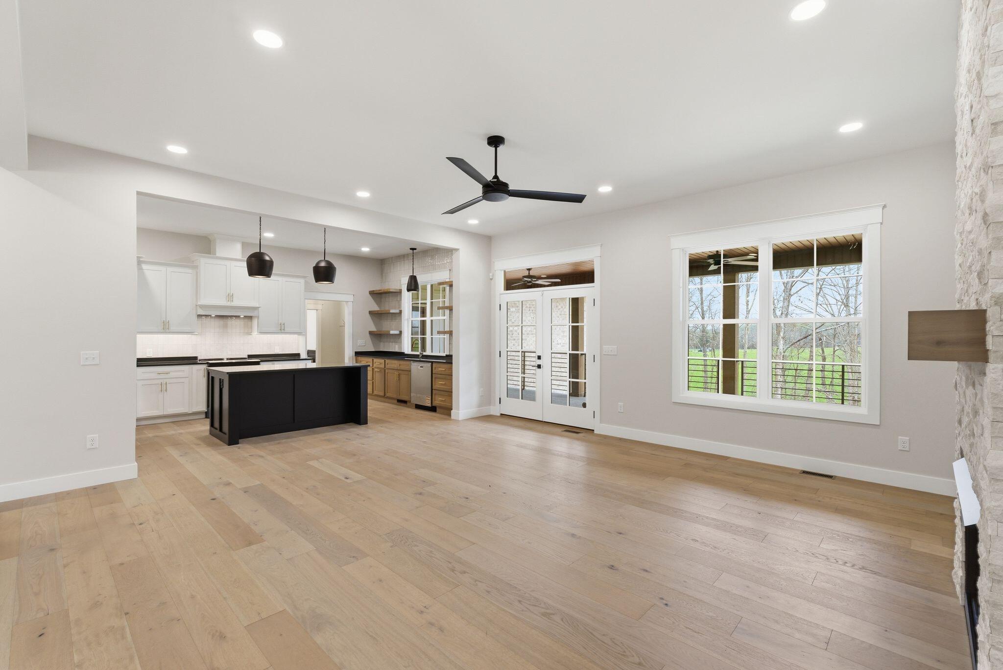 40 Waterfall Way Property Photo 29