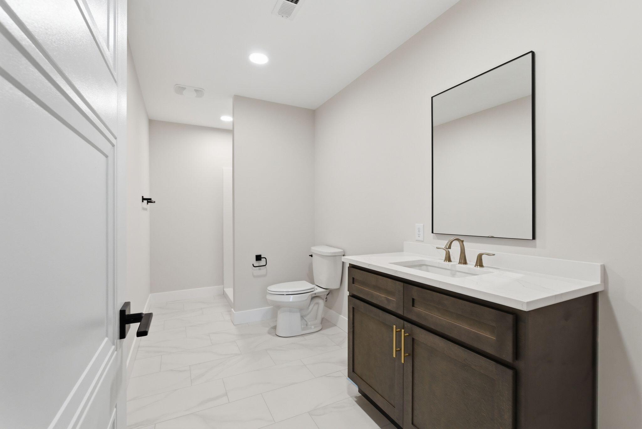 40 Waterfall Way Property Photo 63