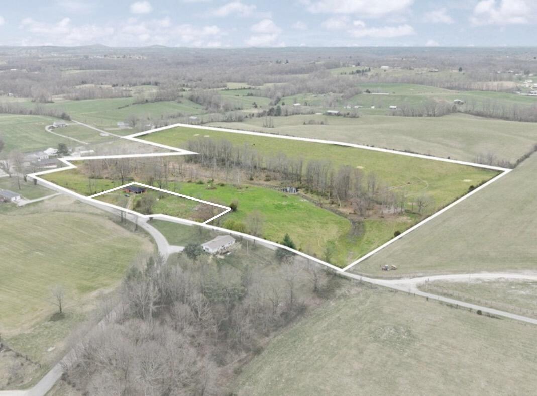 2690 Pond School Road Property Photo 4