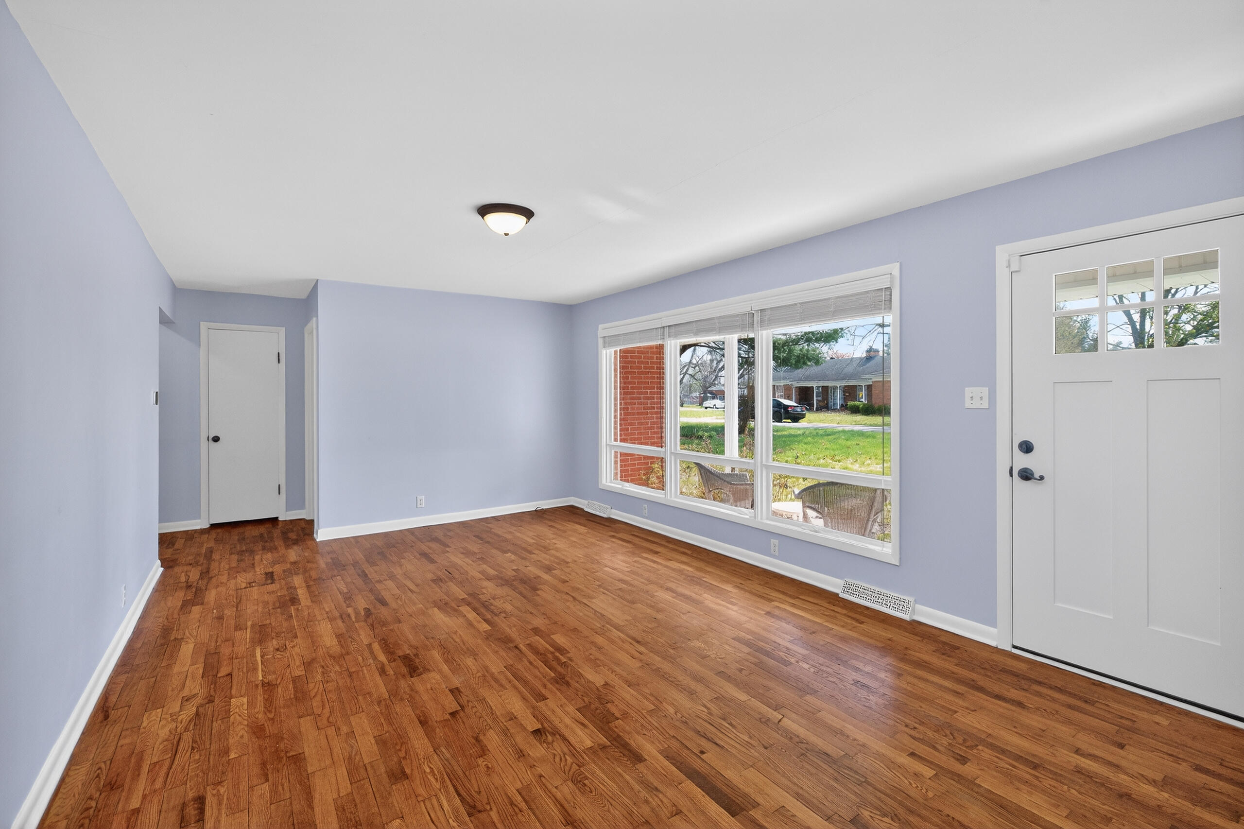 102 Donna Drive Property Photo 4