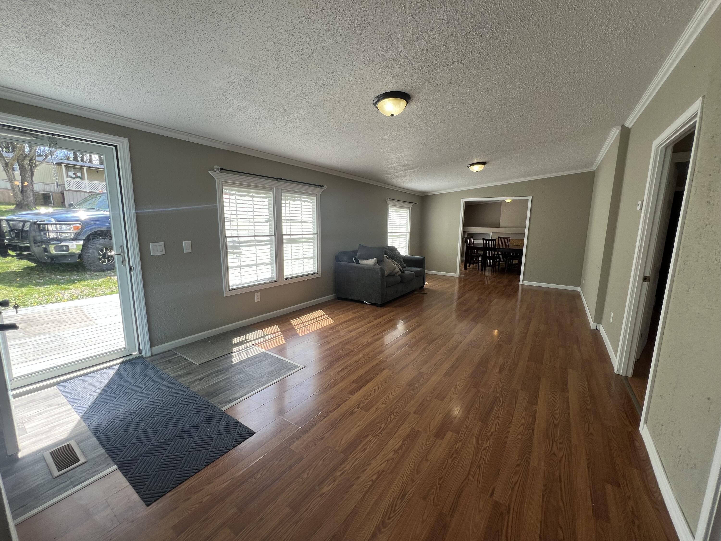126 S Combs Avenue Property Photo 2