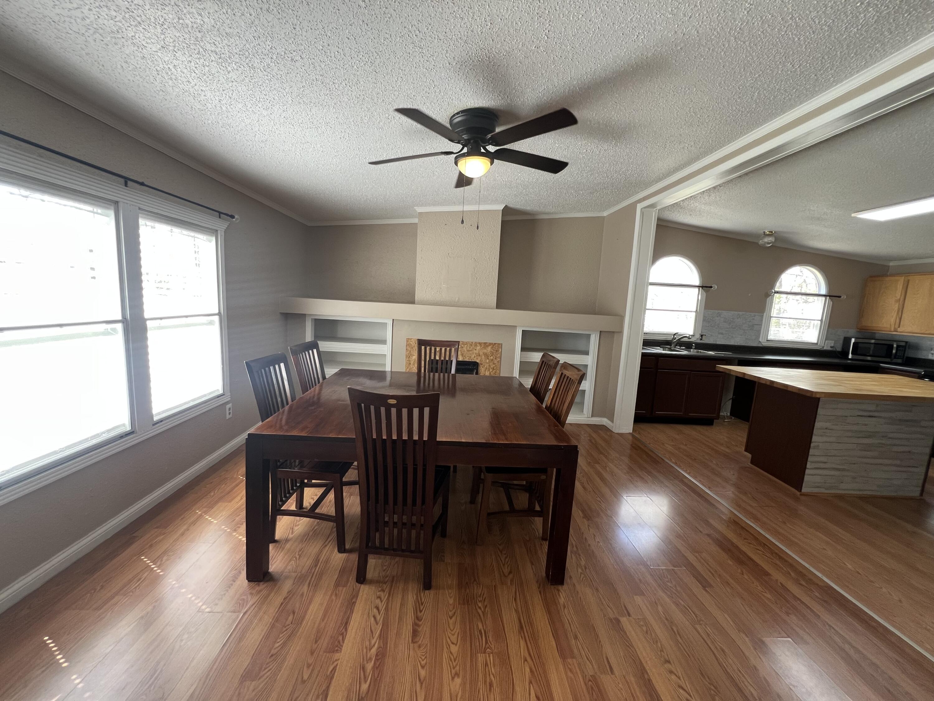 126 S Combs Avenue Property Photo 4