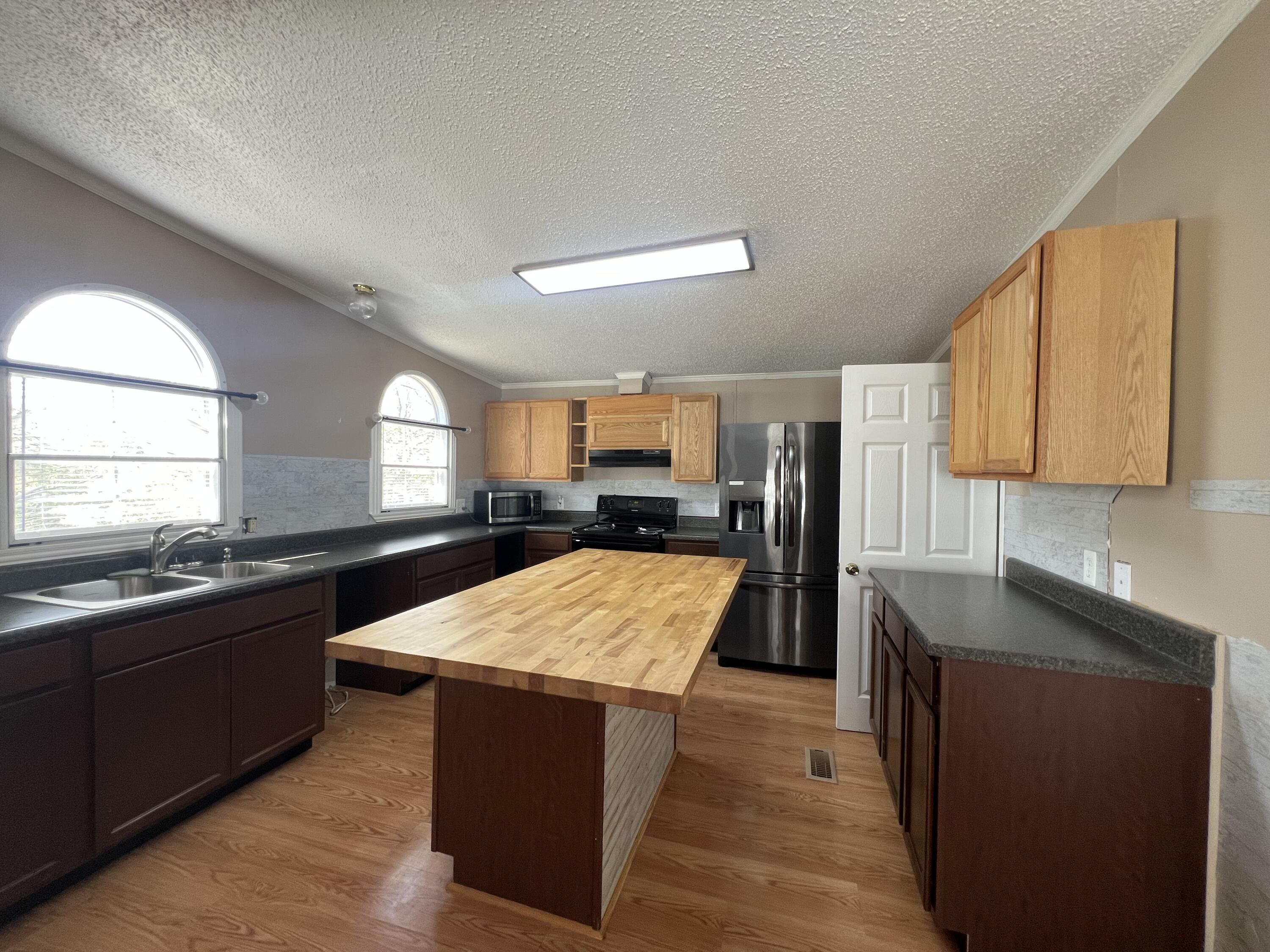 126 S Combs Avenue Property Photo 5