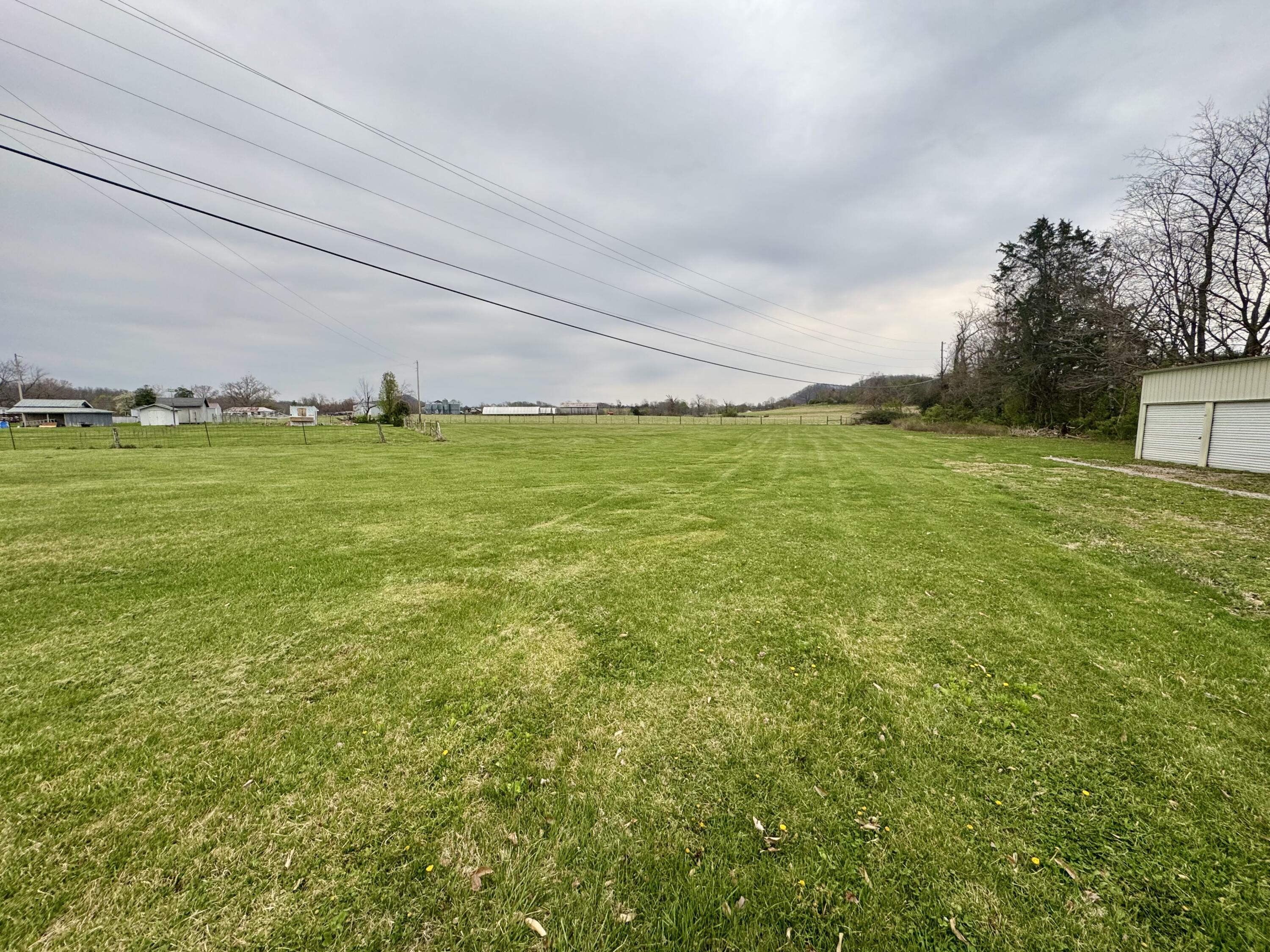 1031 Highway 1016 Property Photo 11