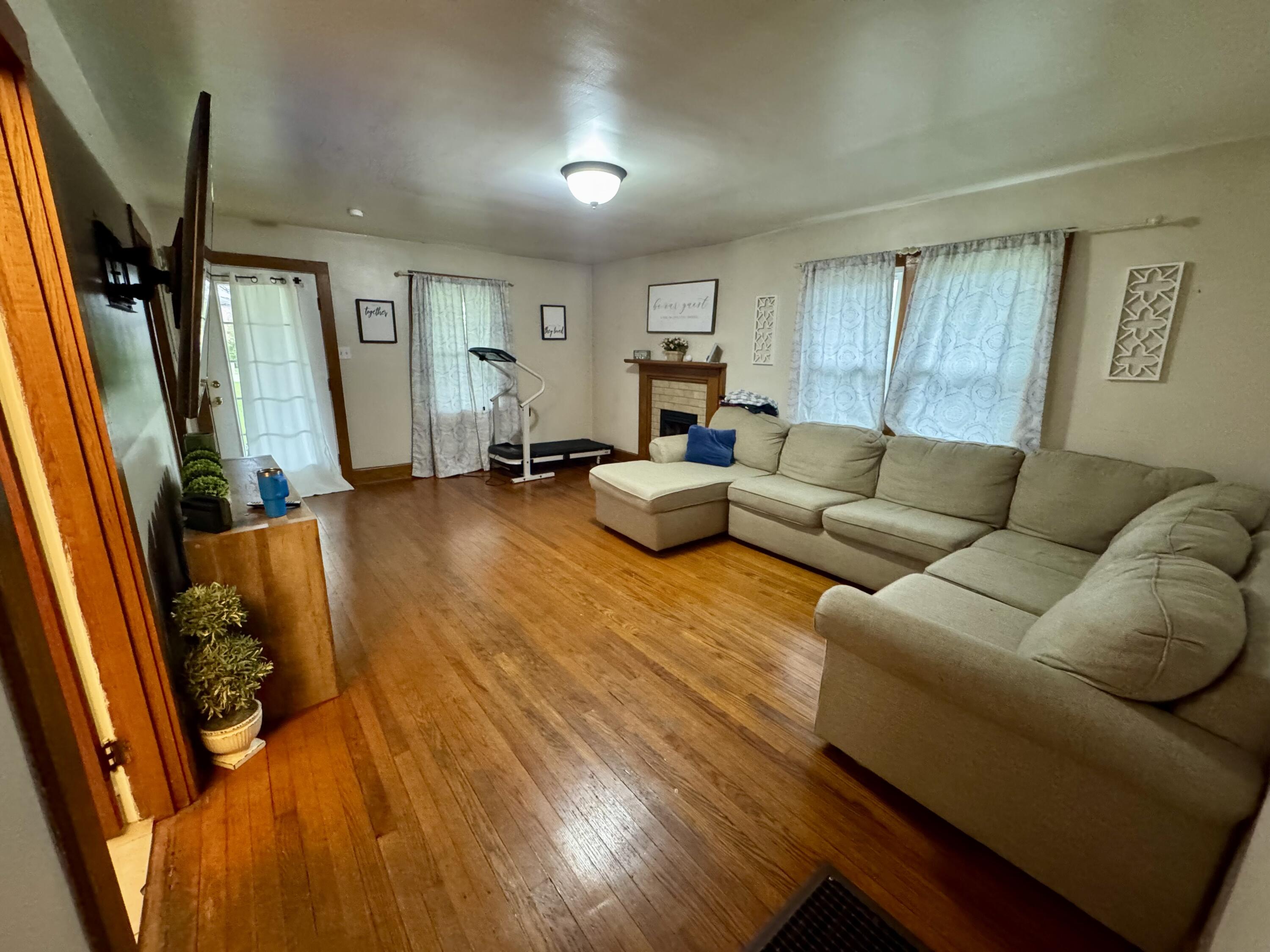 1031 Highway 1016 Property Photo 17