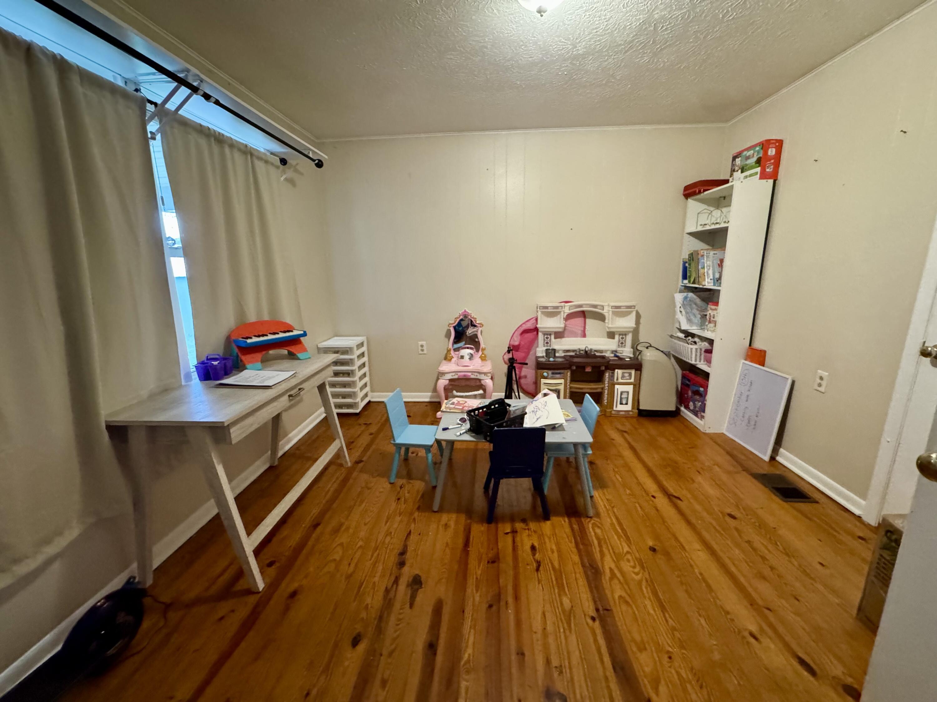1031 Highway 1016 Property Photo 28