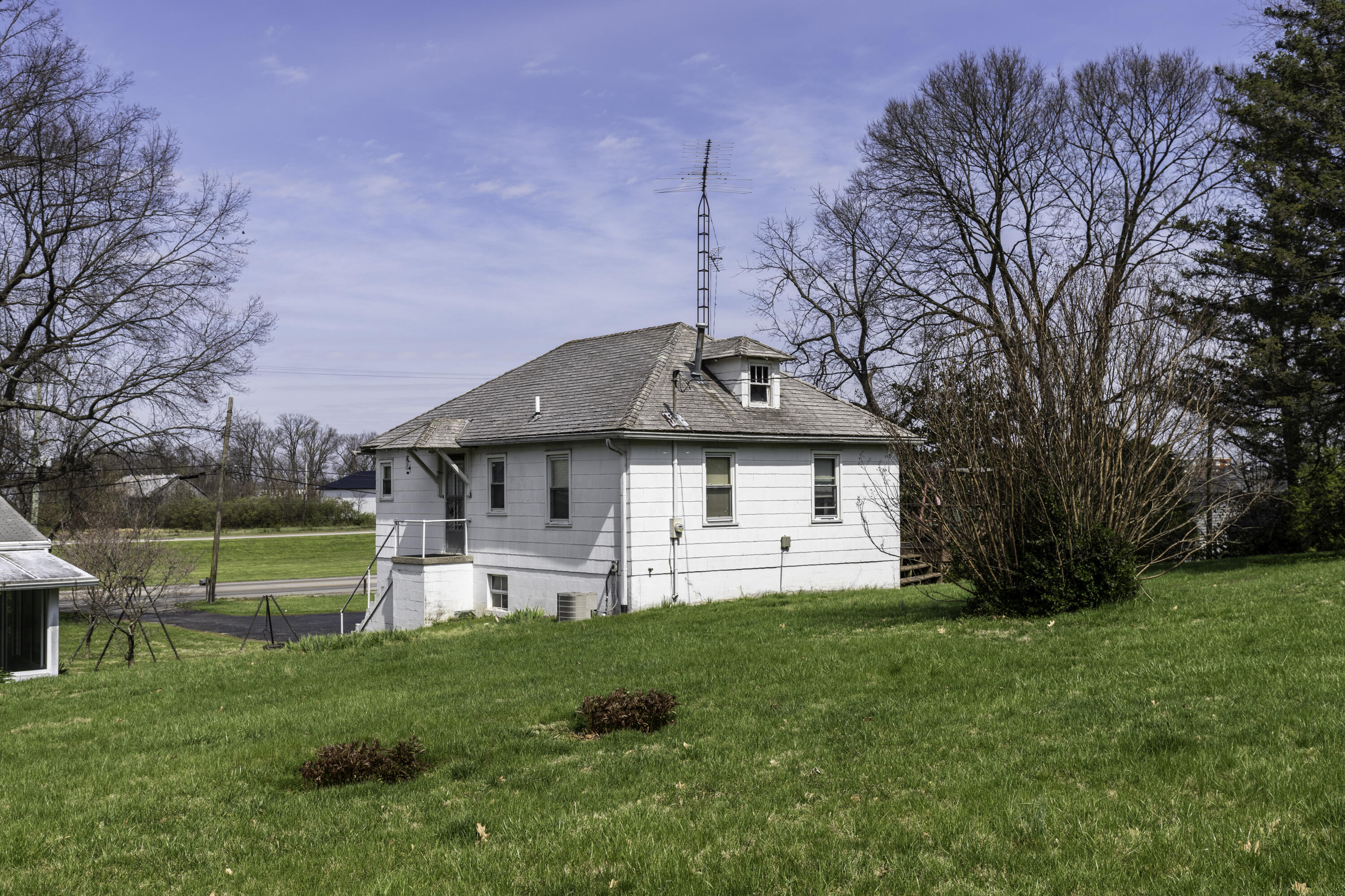 392-394 Lexington Road Property Photo 33