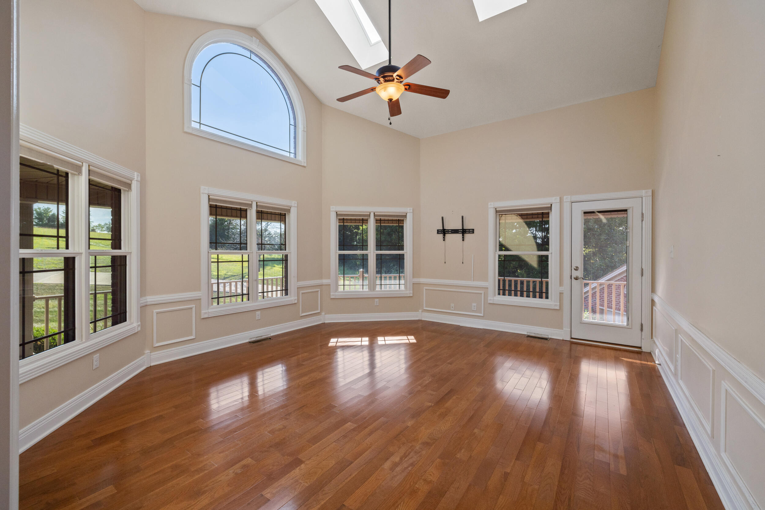 5401 Mccormick Road Property Photo 9