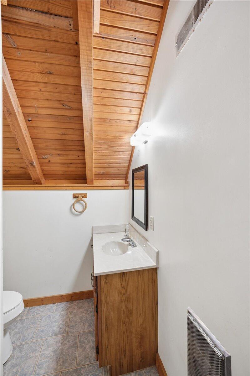 1049 Mcdonald Road Property Photo 14