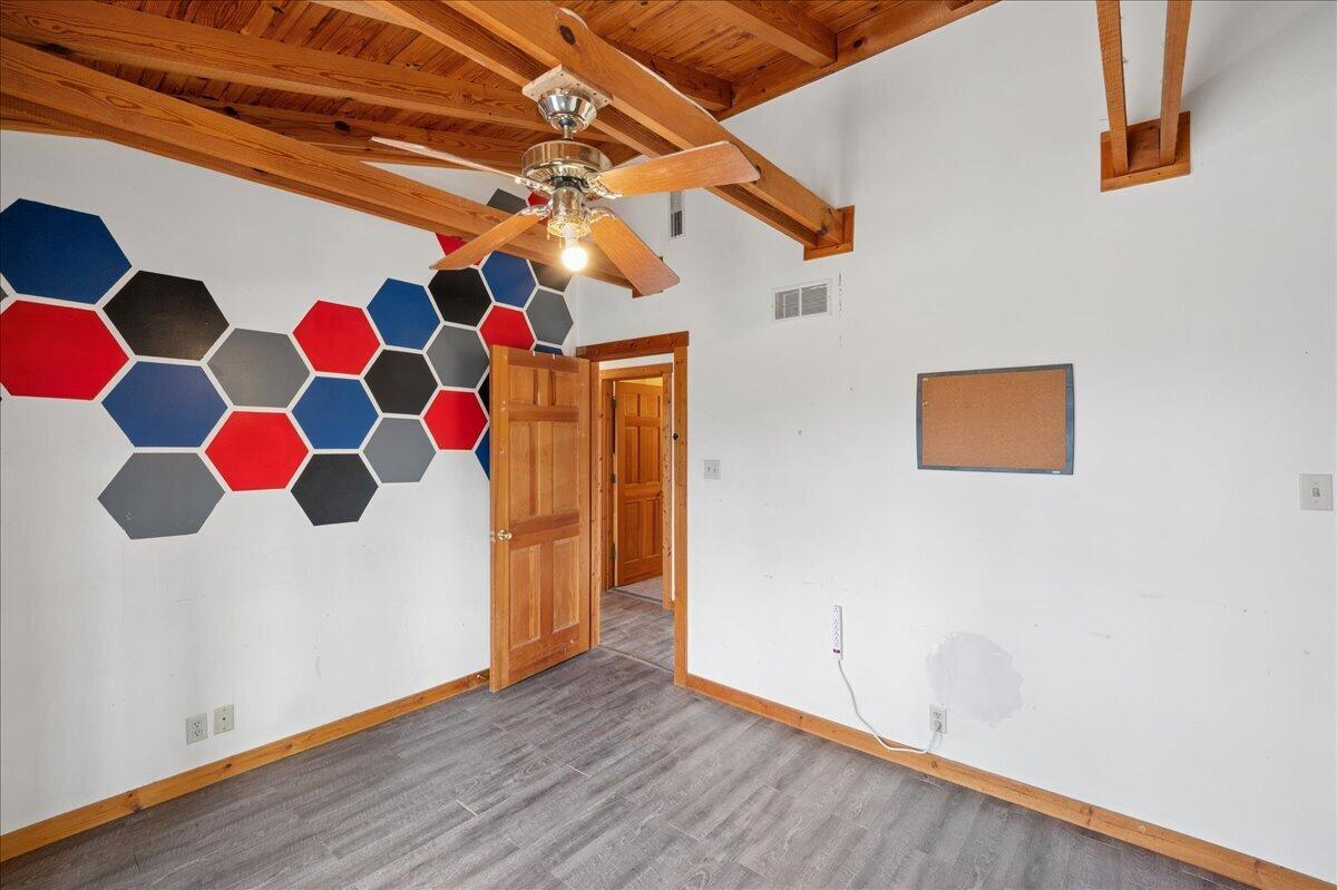 1049 Mcdonald Road Property Photo 16