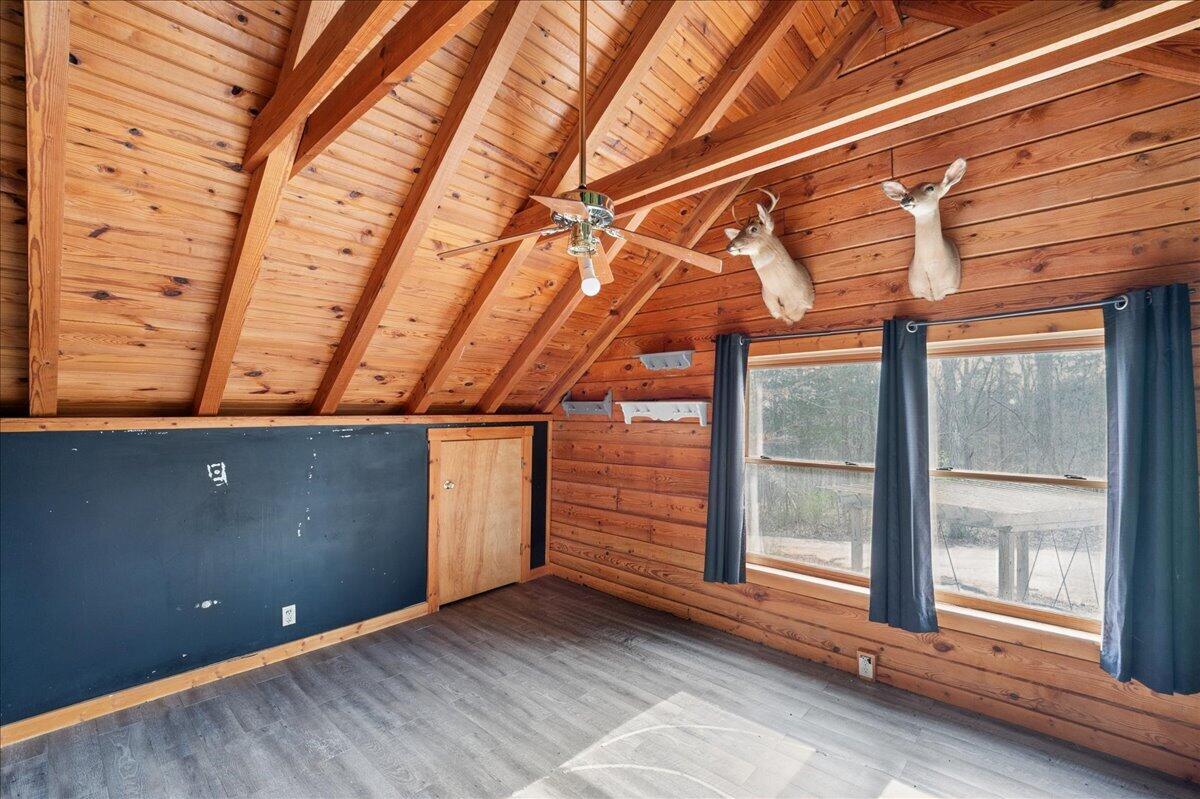 1049 Mcdonald Road Property Photo 17