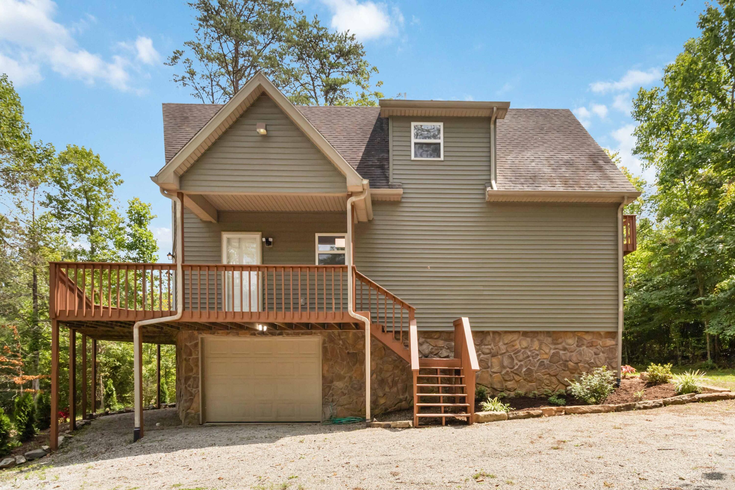 84 Clover Leaf Circle Property Photo 2