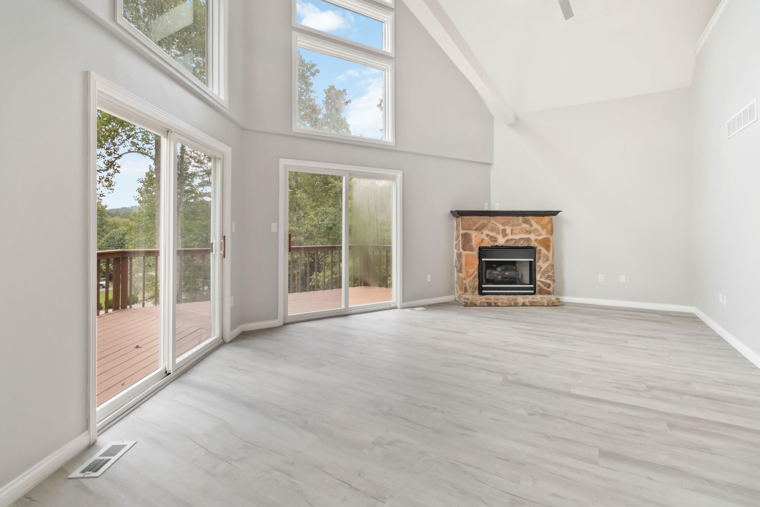 84 Clover Leaf Circle Property Photo 6