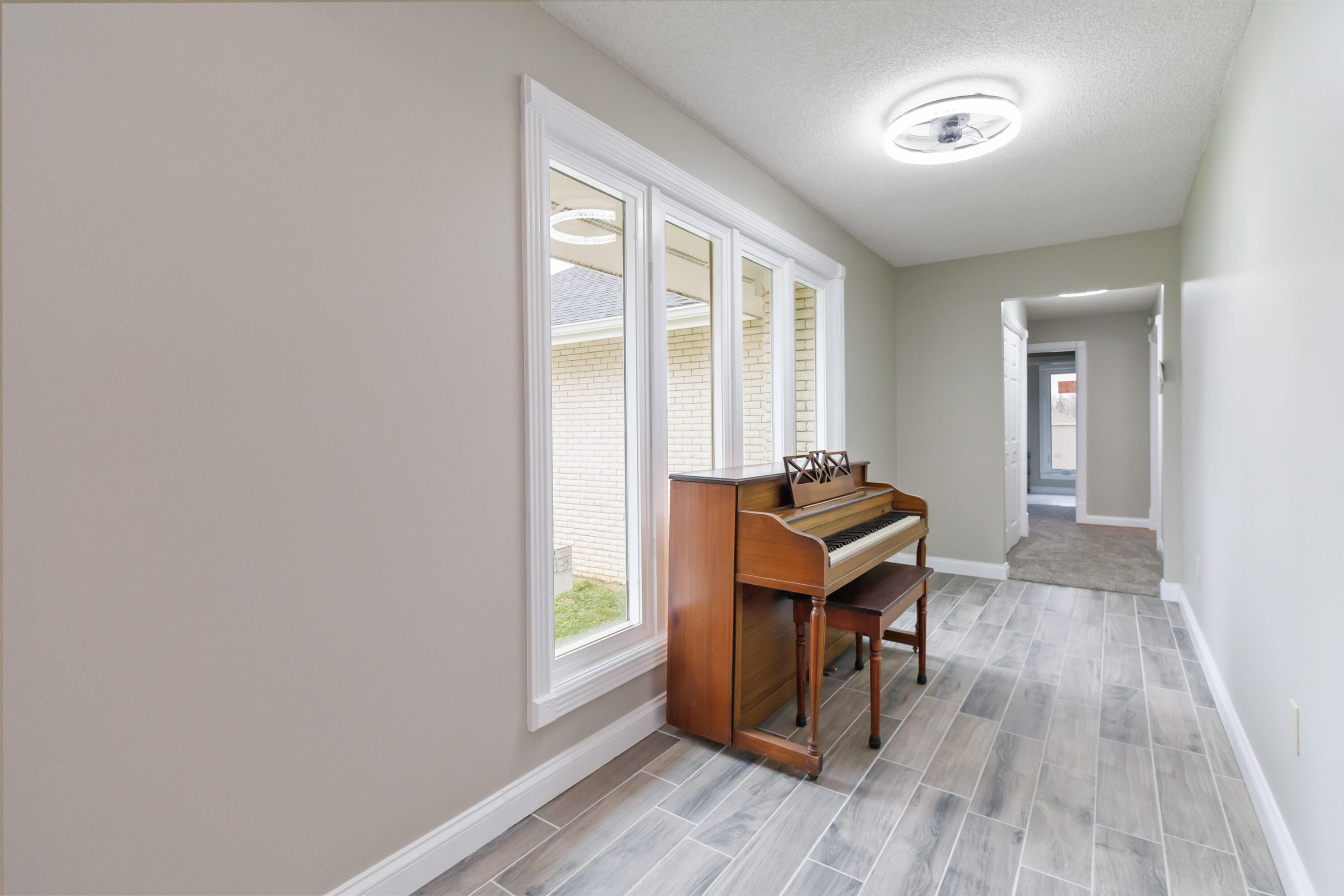 2056 W Laurel Road Property Photo 12