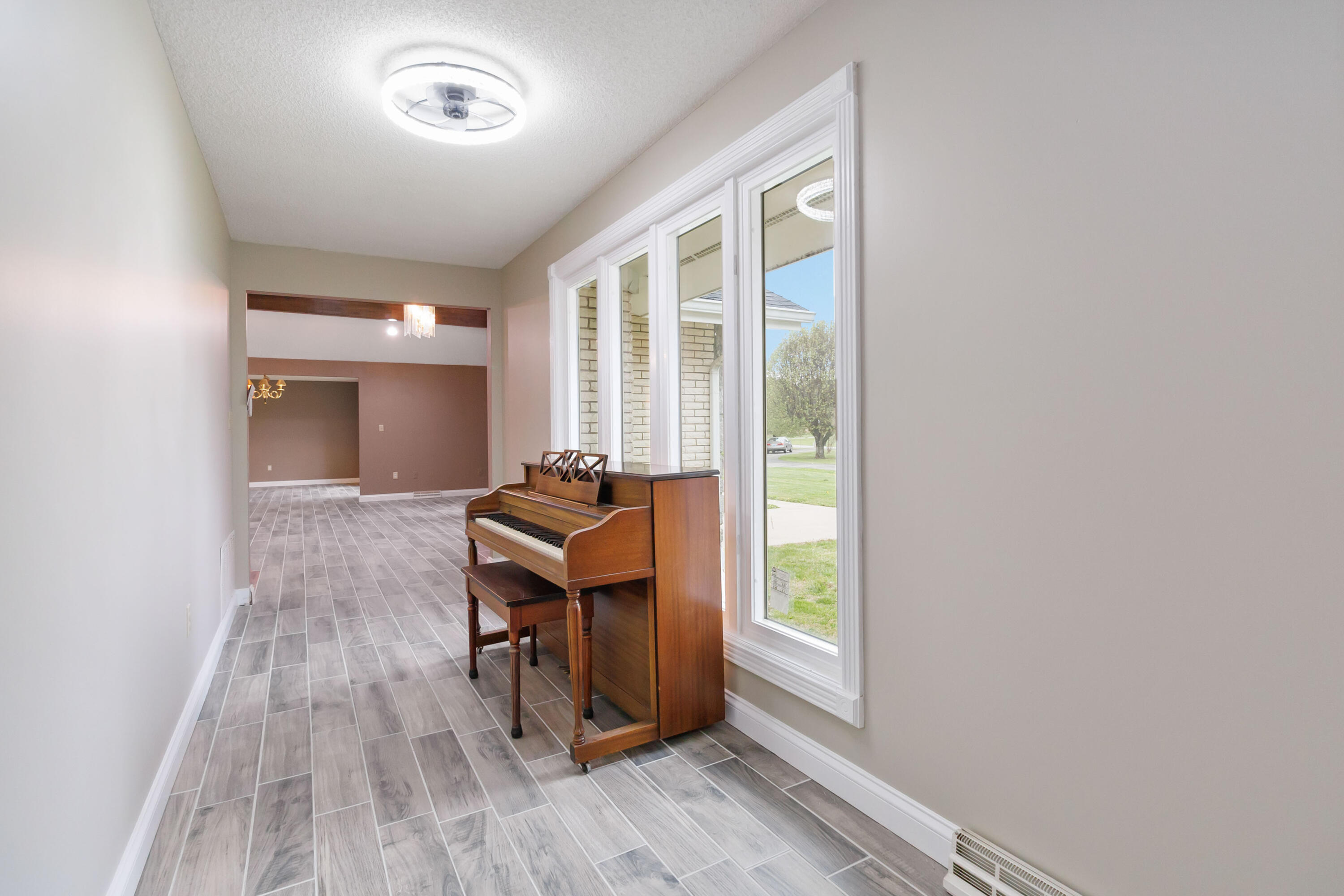 2056 W Laurel Road Property Photo 46